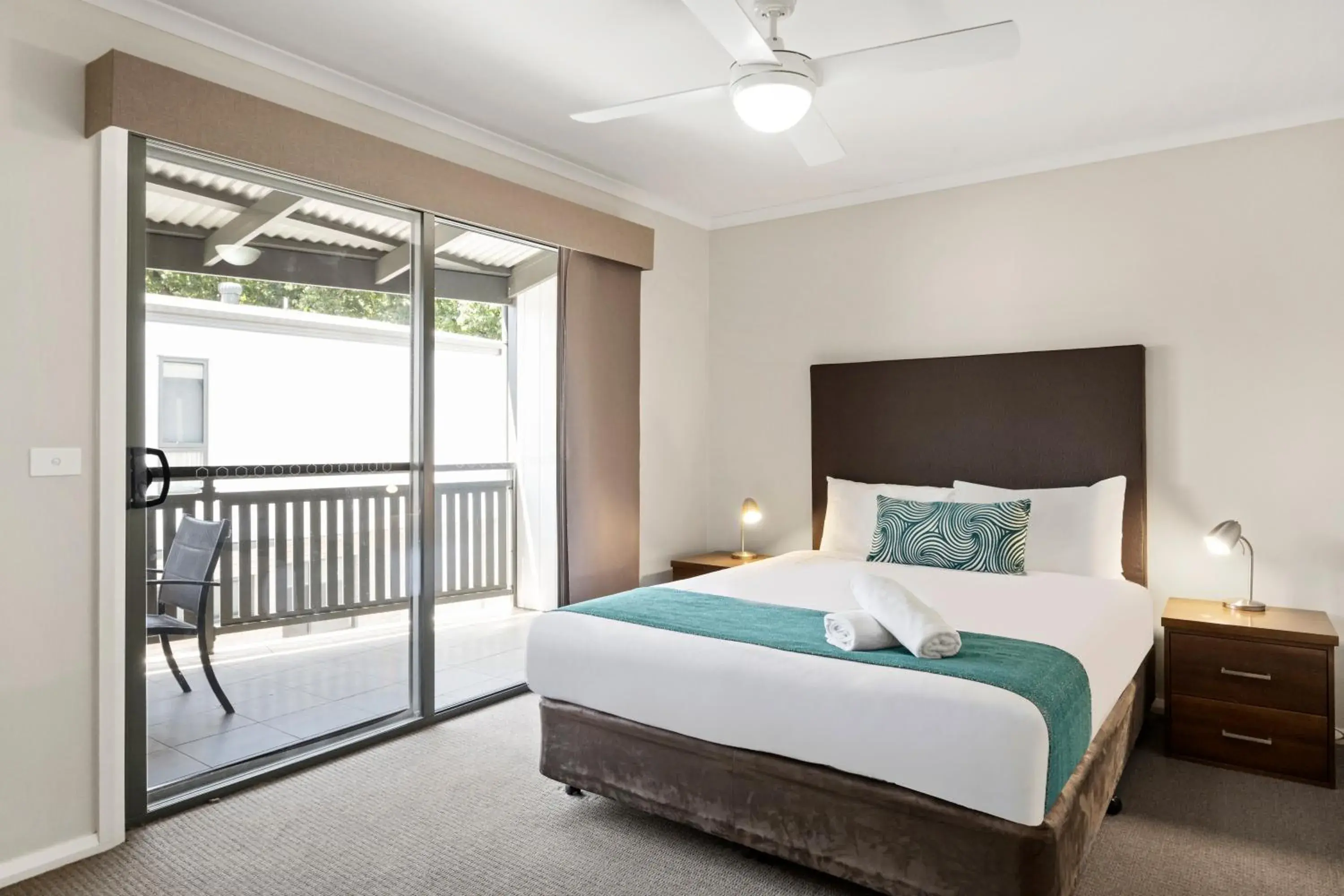 Two-Bedroom Apartment - Apartments on High in National Hotel Complex Bendigo Two-Bedroom Apartment - Apartments on High in National Hotel Complex Bendigo