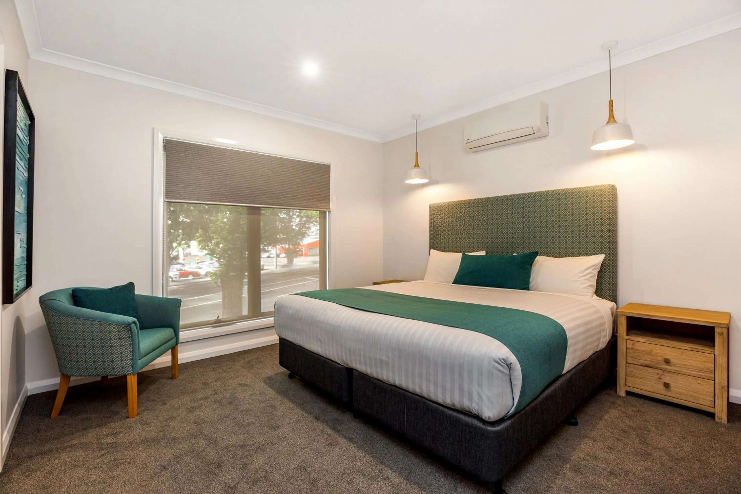 Bed in National Hotel Complex Bendigo