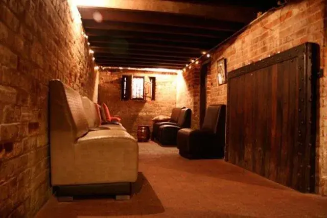 Lobby or reception, Bed in Rose & Crown Hotel Lobby or reception, Bed in Rose & Crown Hotel