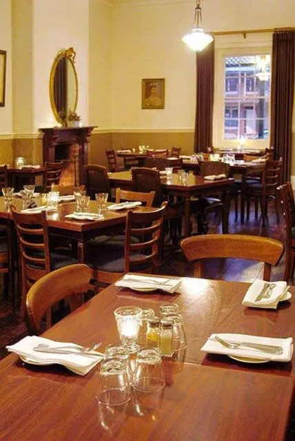 Restaurant/places to eat in Rose & Crown Hotel