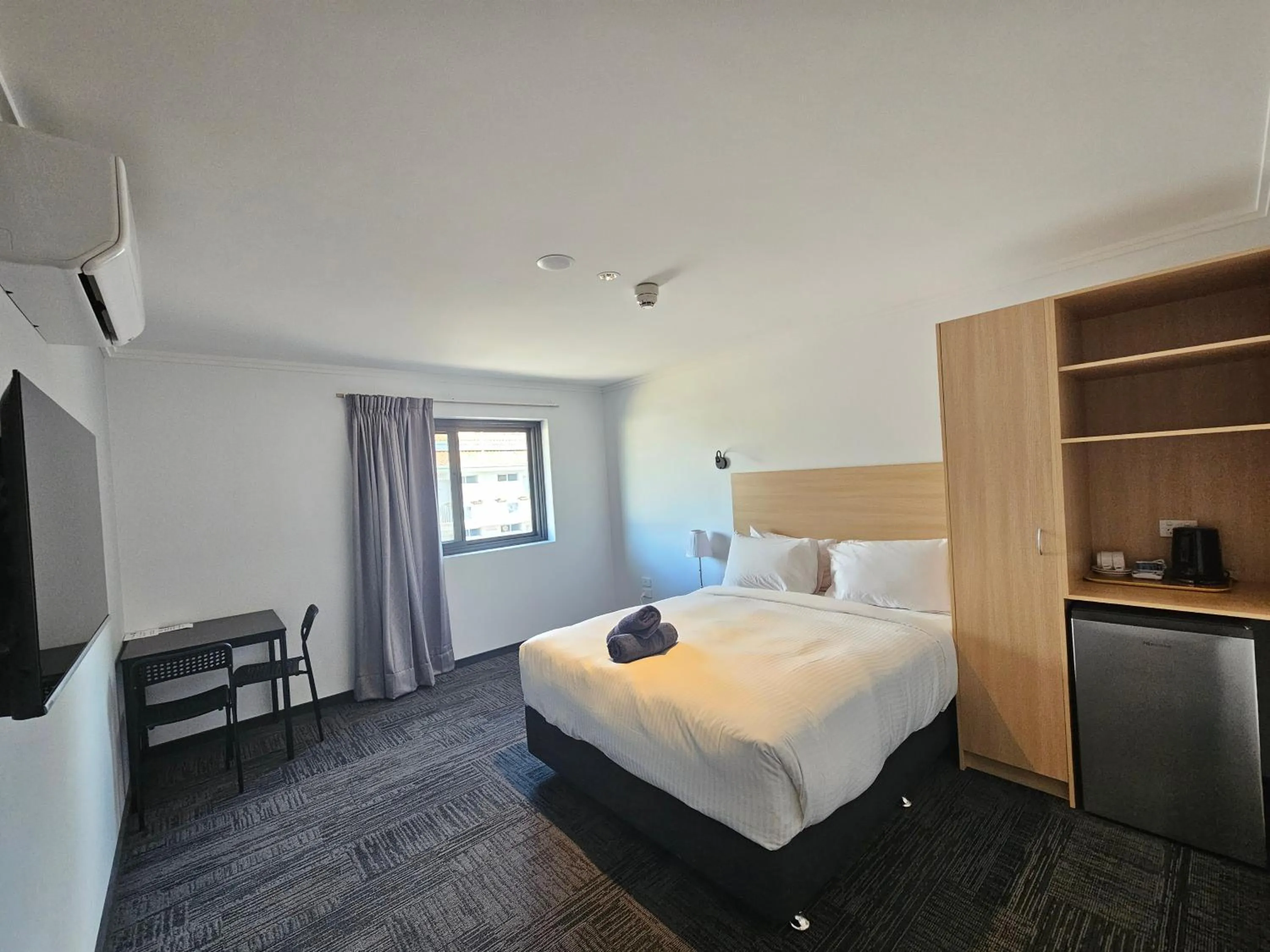 Bed in Econo Lodge Rivervale