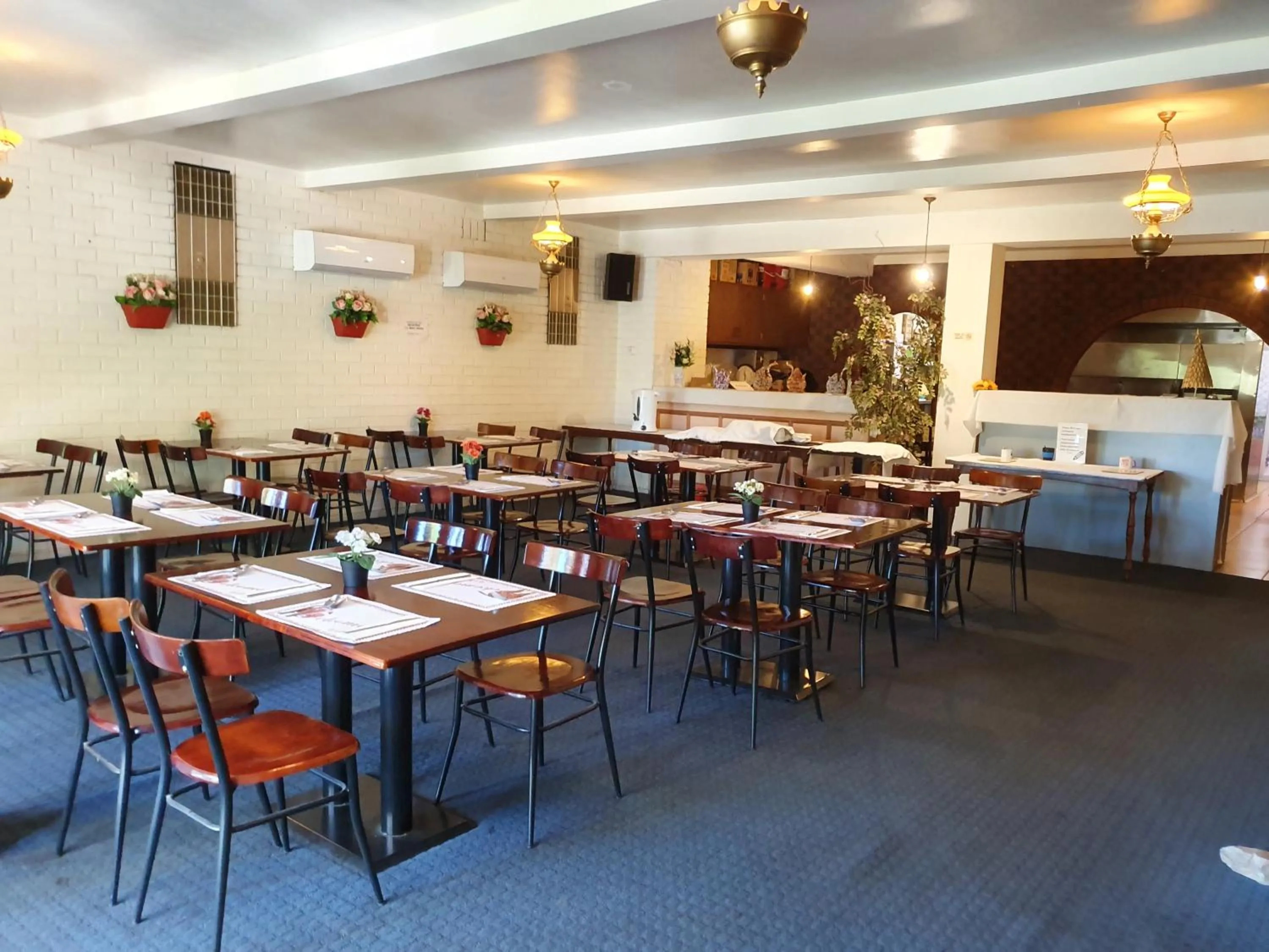 Restaurant/places to eat in Econo Lodge Rivervale