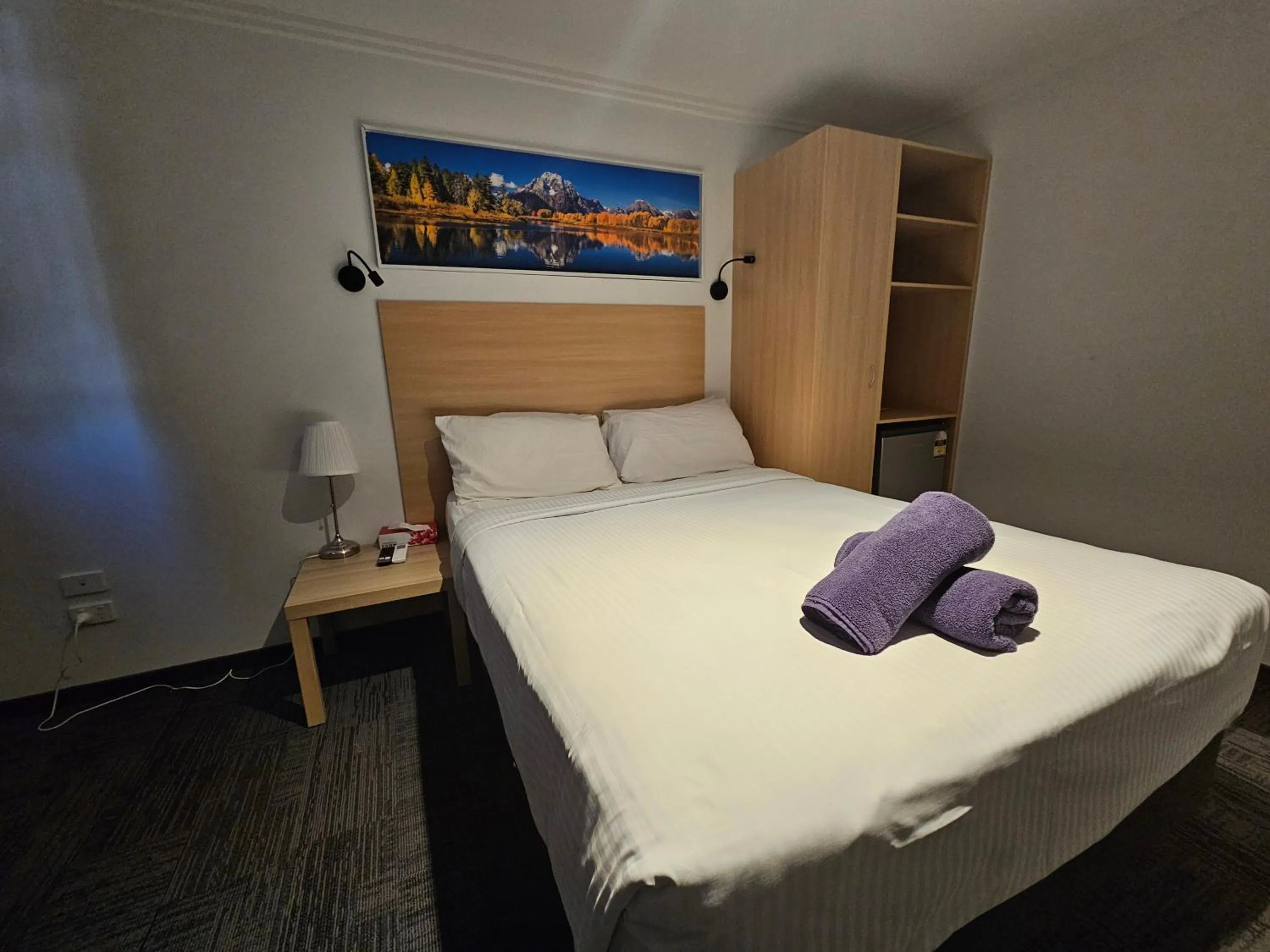 Bed in Econo Lodge Rivervale