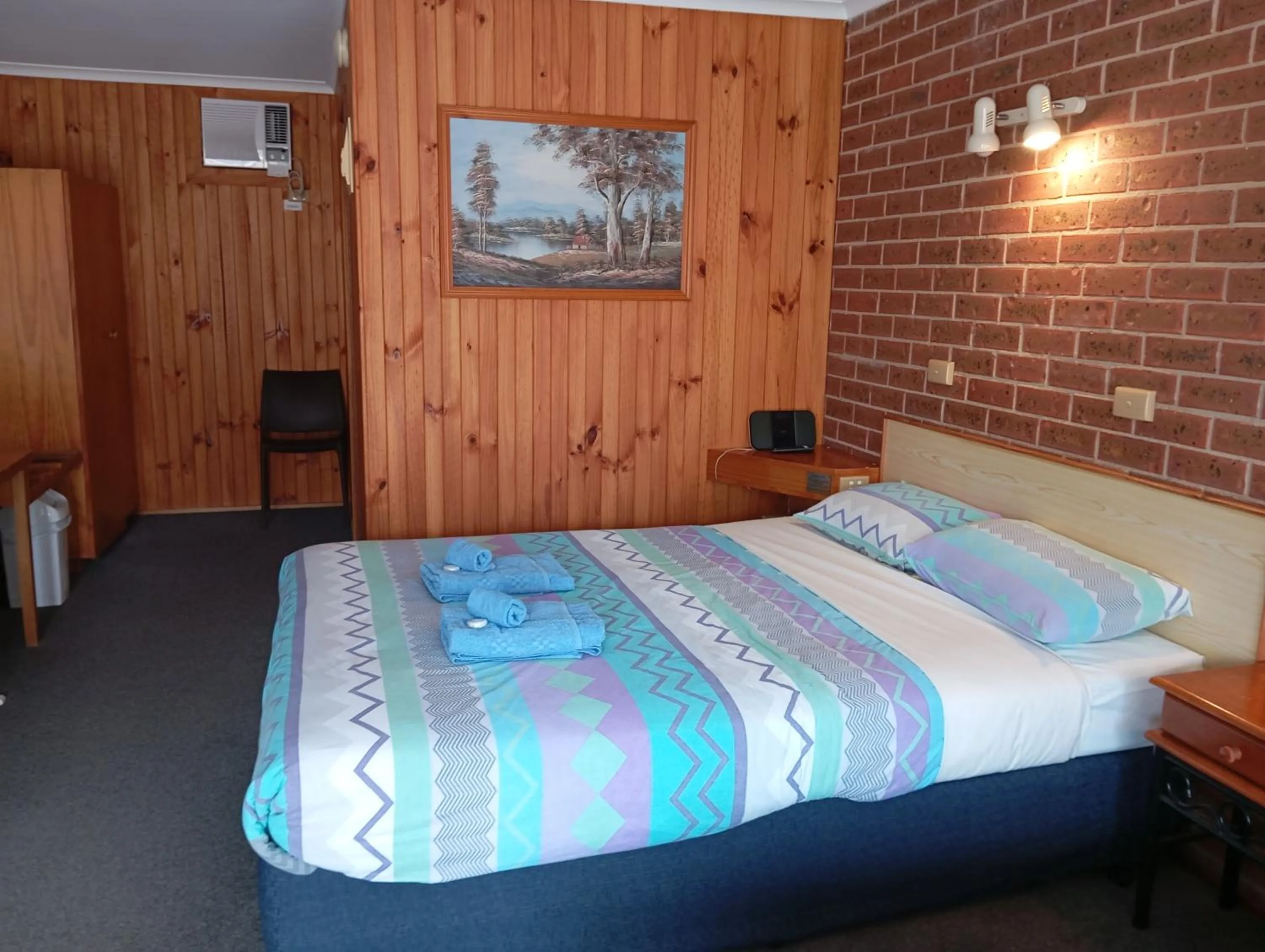 Bed in Orbost Country Road Motor Inn