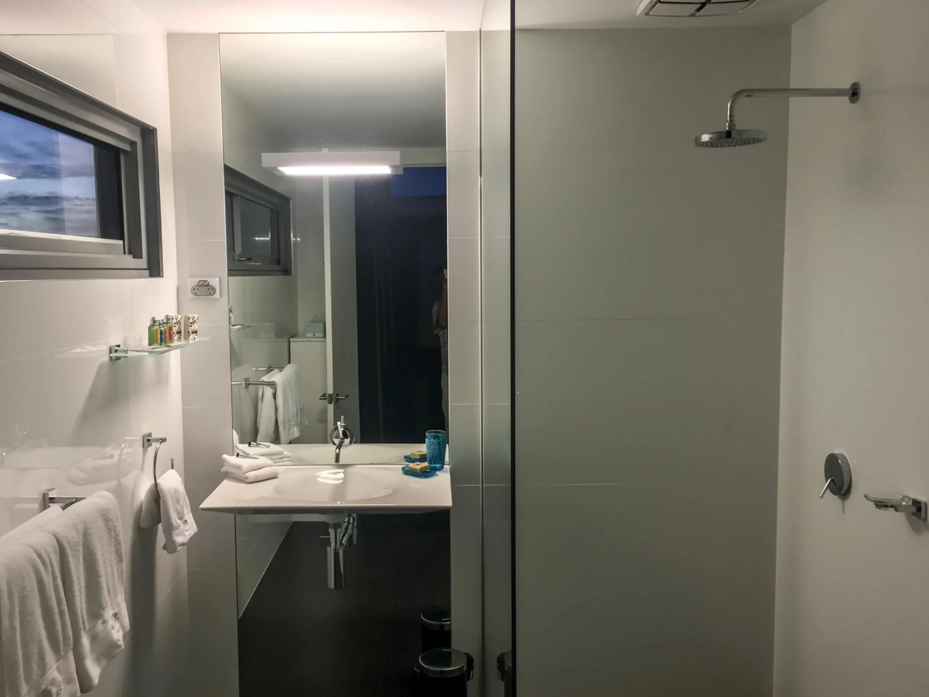 Shower in Starhaven Retreat