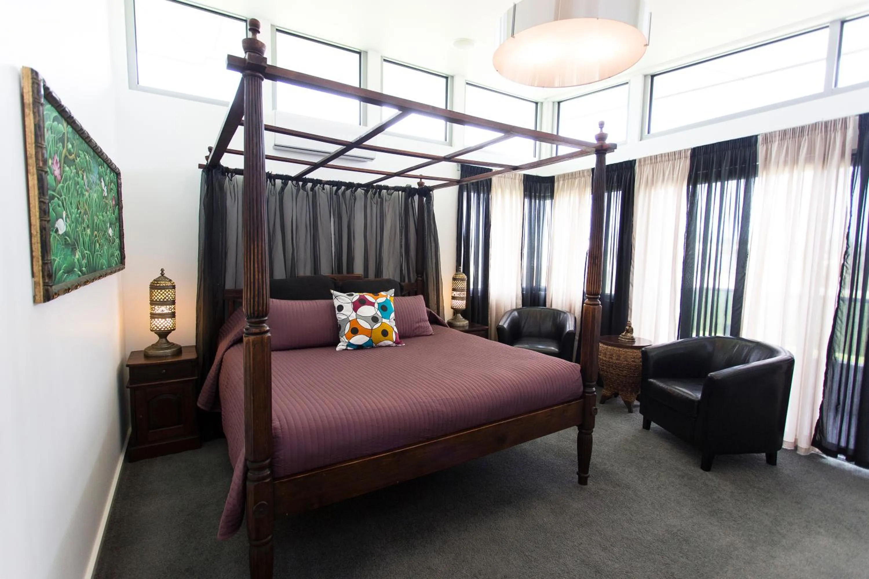 Bed in Starhaven Retreat