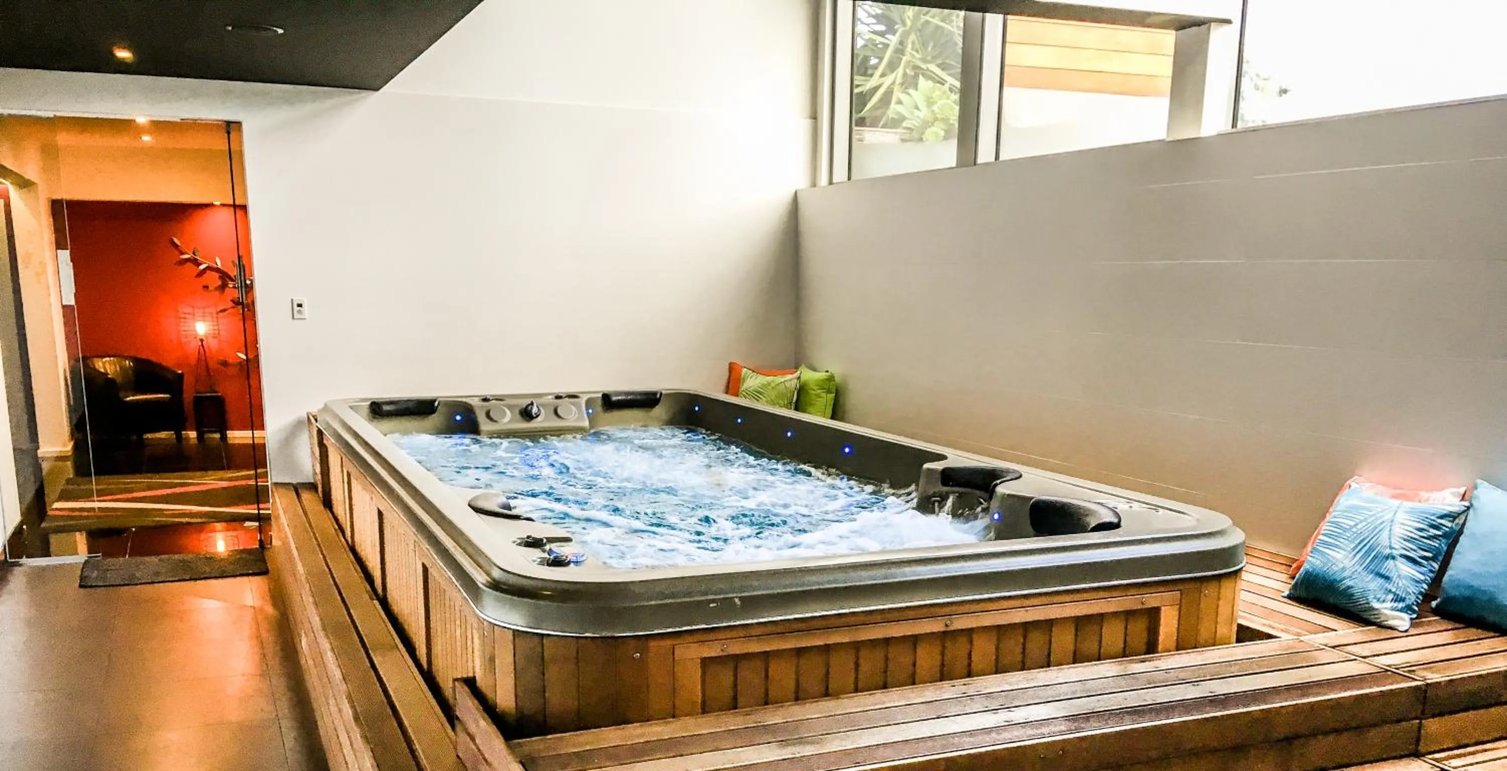 Swimming pool in Starhaven Retreat