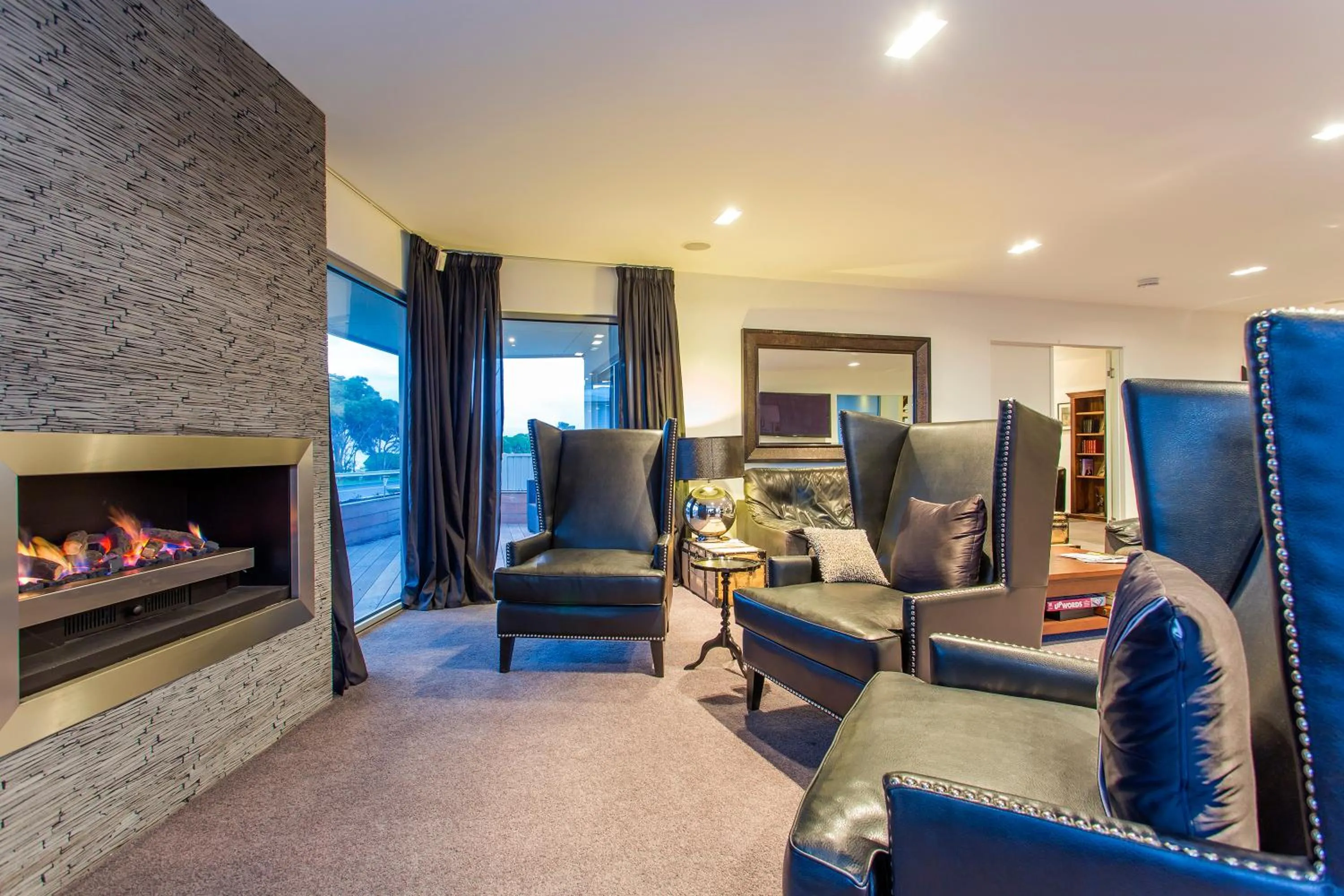 Communal lounge/ TV room in Starhaven Retreat
