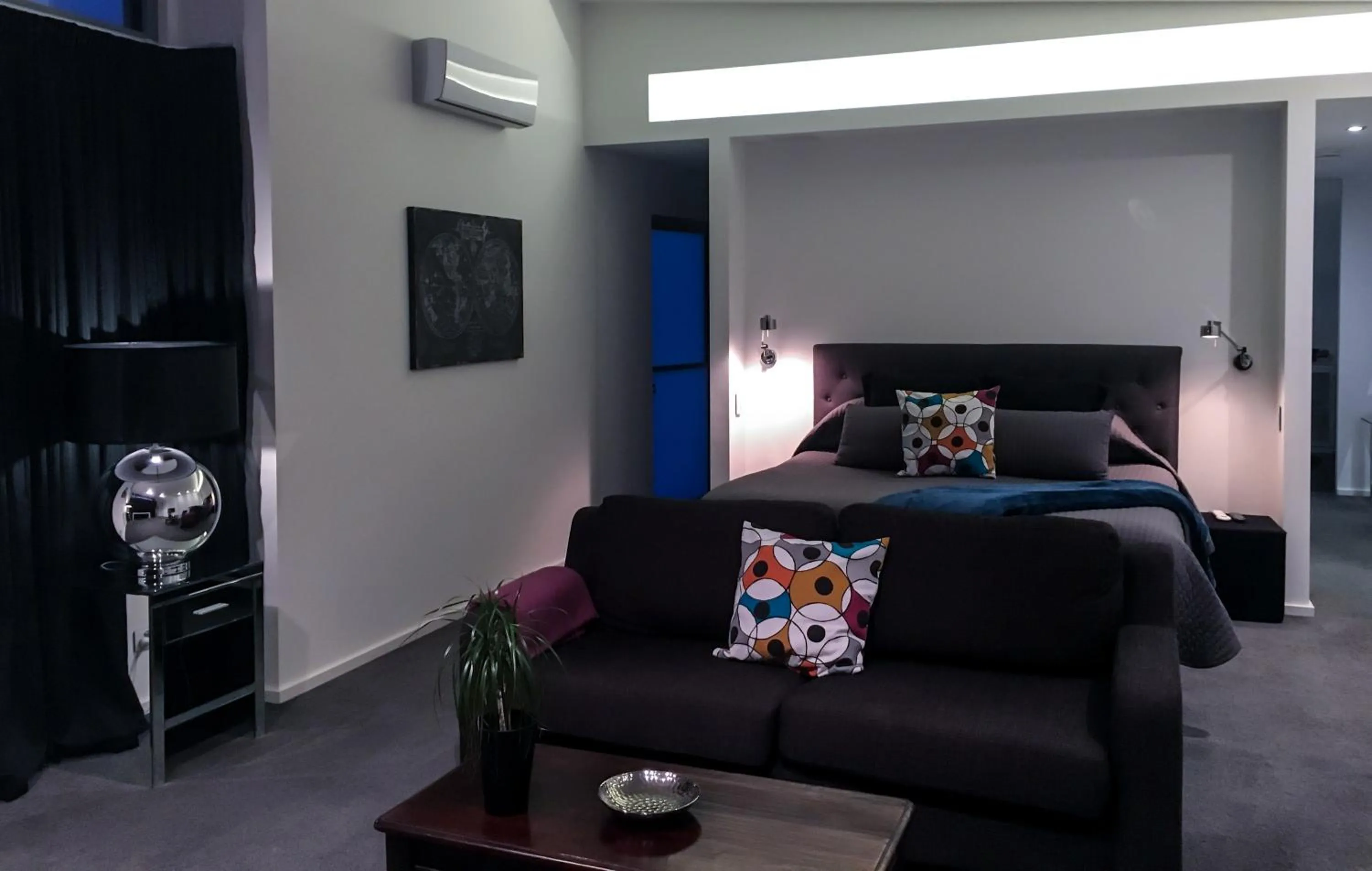 Bed in Starhaven Retreat