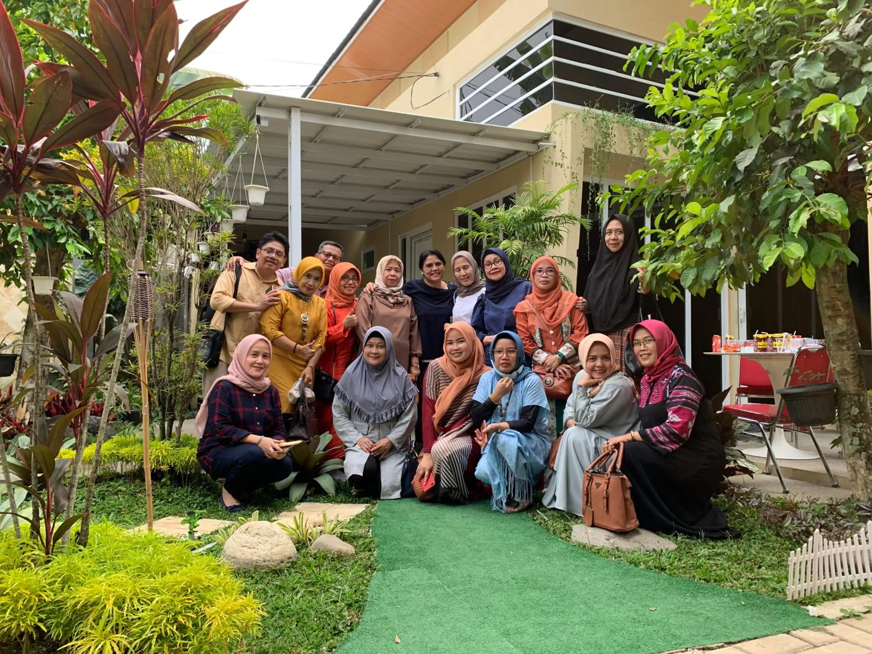 Family in Embay House & Private Pool