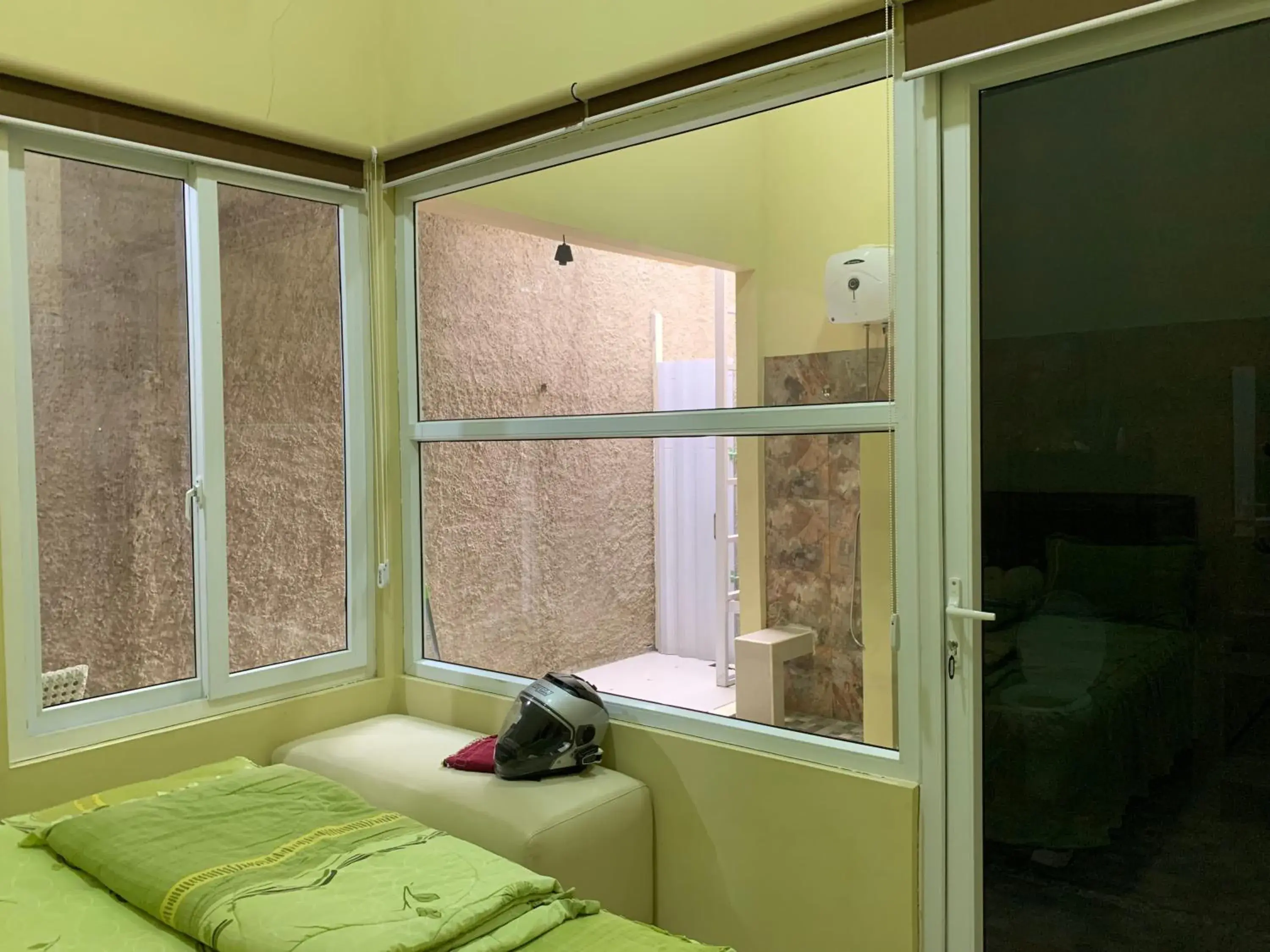 Double Room with Private Bathroom in Embay House & Private Pool Double Room with Private Bathroom in Embay House & Private Pool