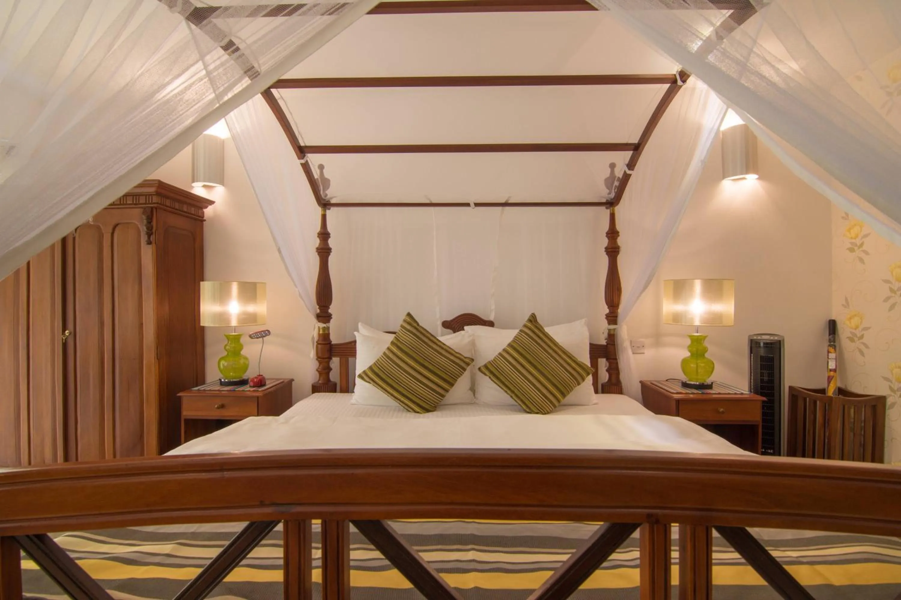 Bedroom, Bed in The Elephant Stables