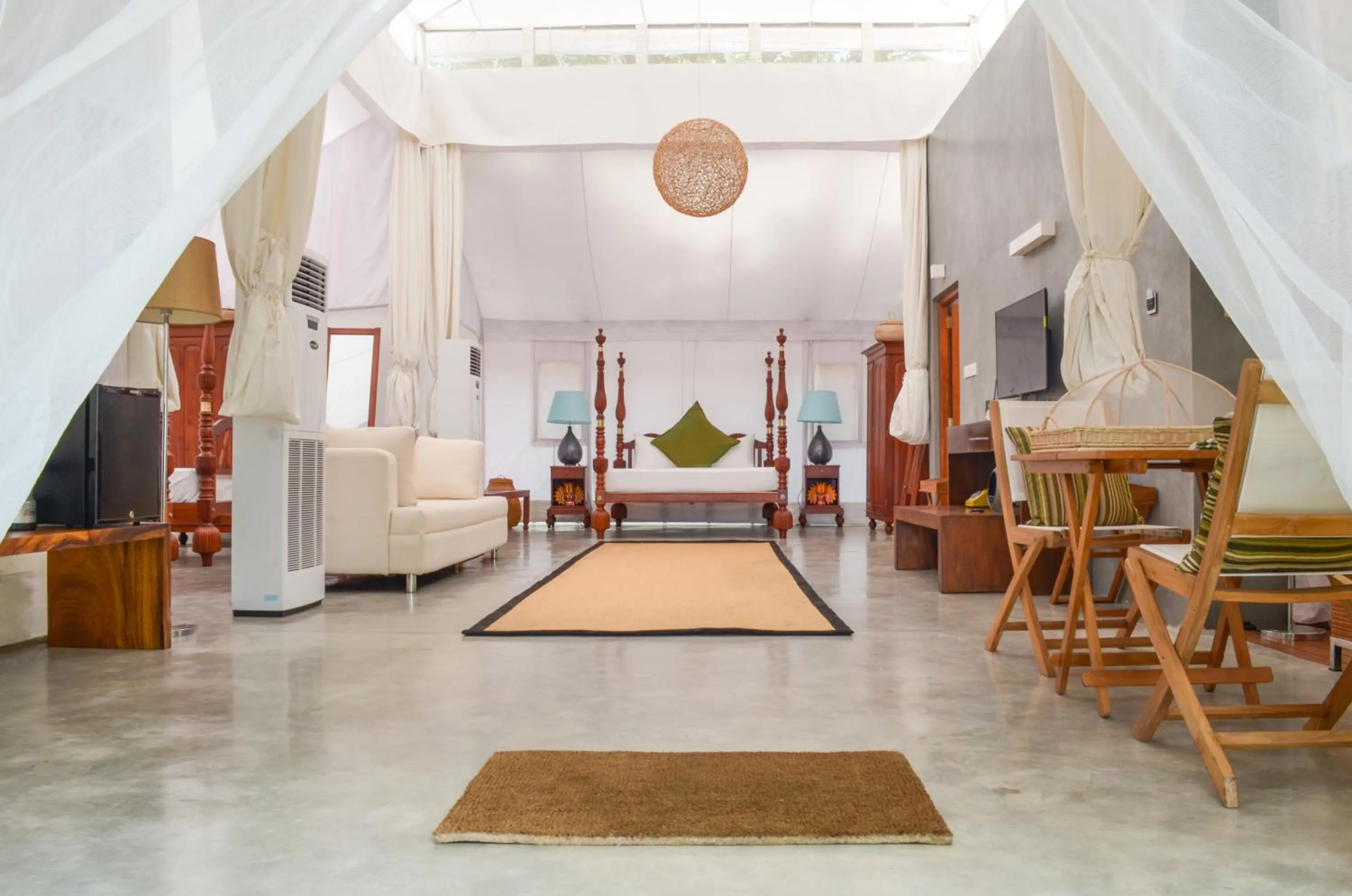 Photo of the whole room in The Elephant Stables