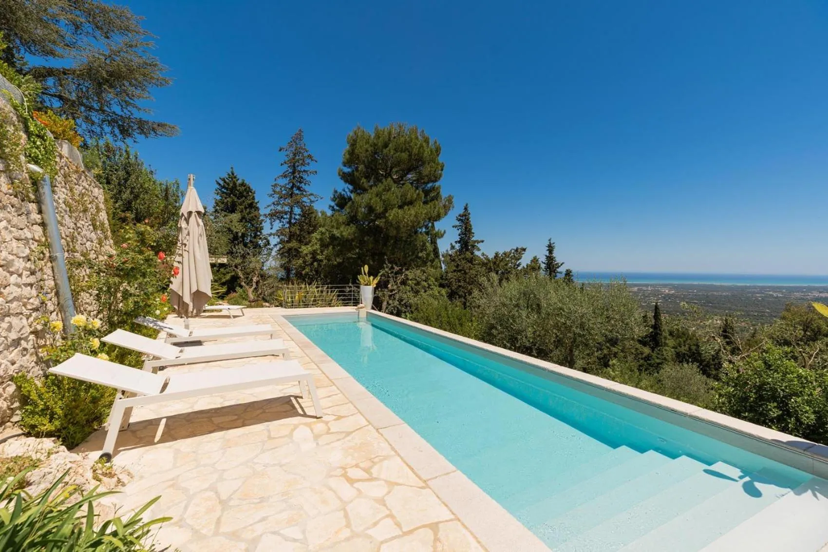 Natural landscape in Villa Lemorè