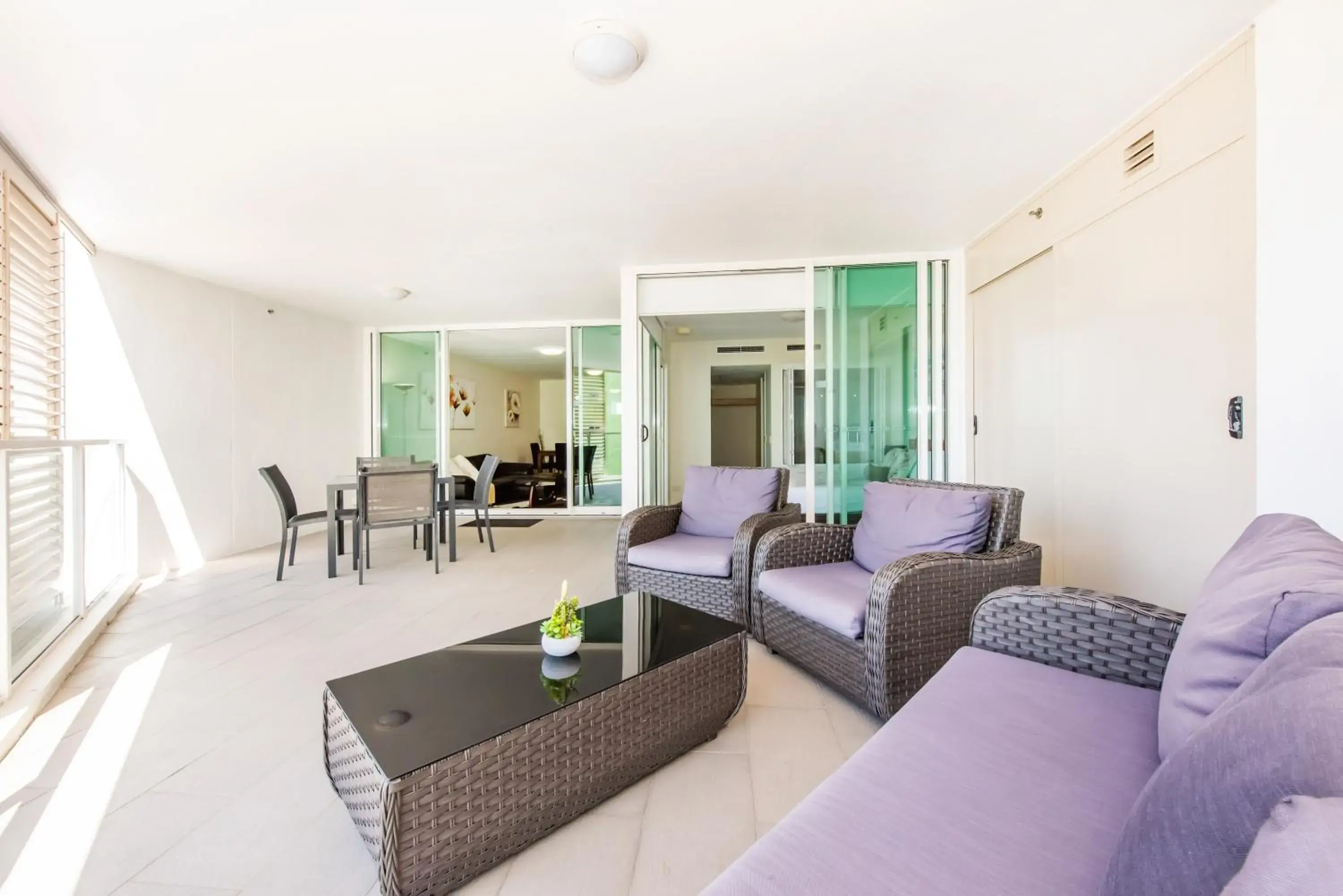 Two-Bedroom Apartment in Lanai Riverside Apartments Two-Bedroom Apartment in Lanai Riverside Apartments