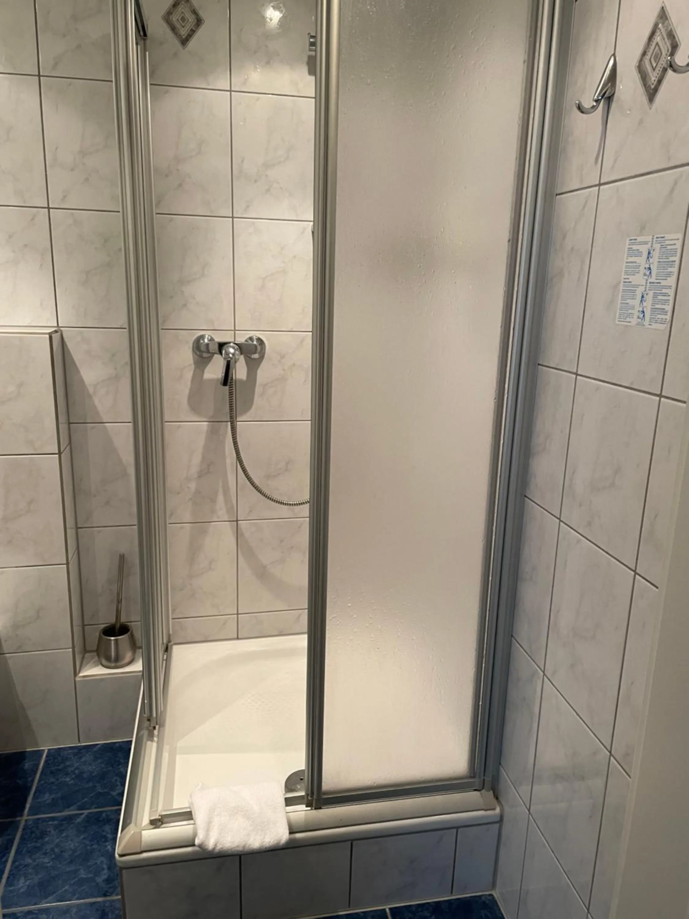Shower in Hotel Alt Montjoie