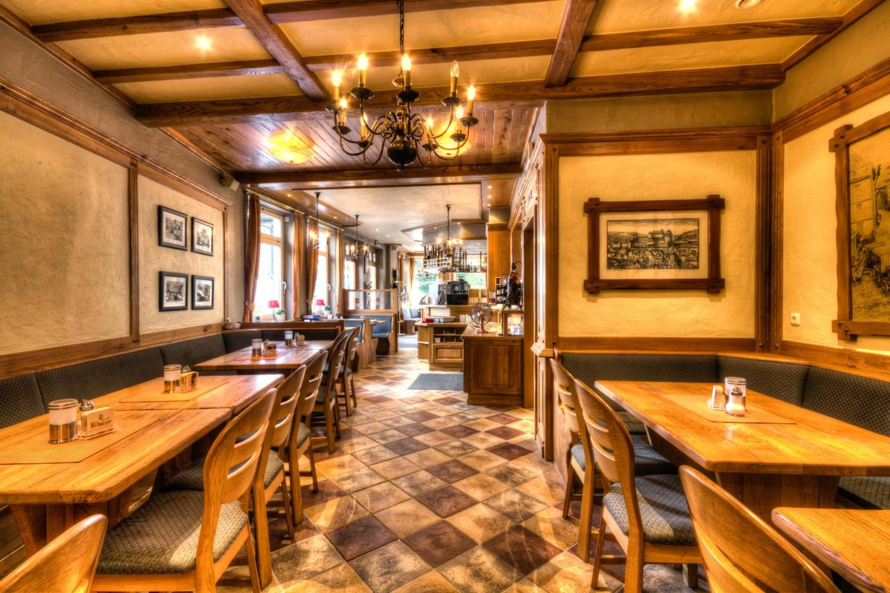 Restaurant/places to eat in Hotel Alt Montjoie