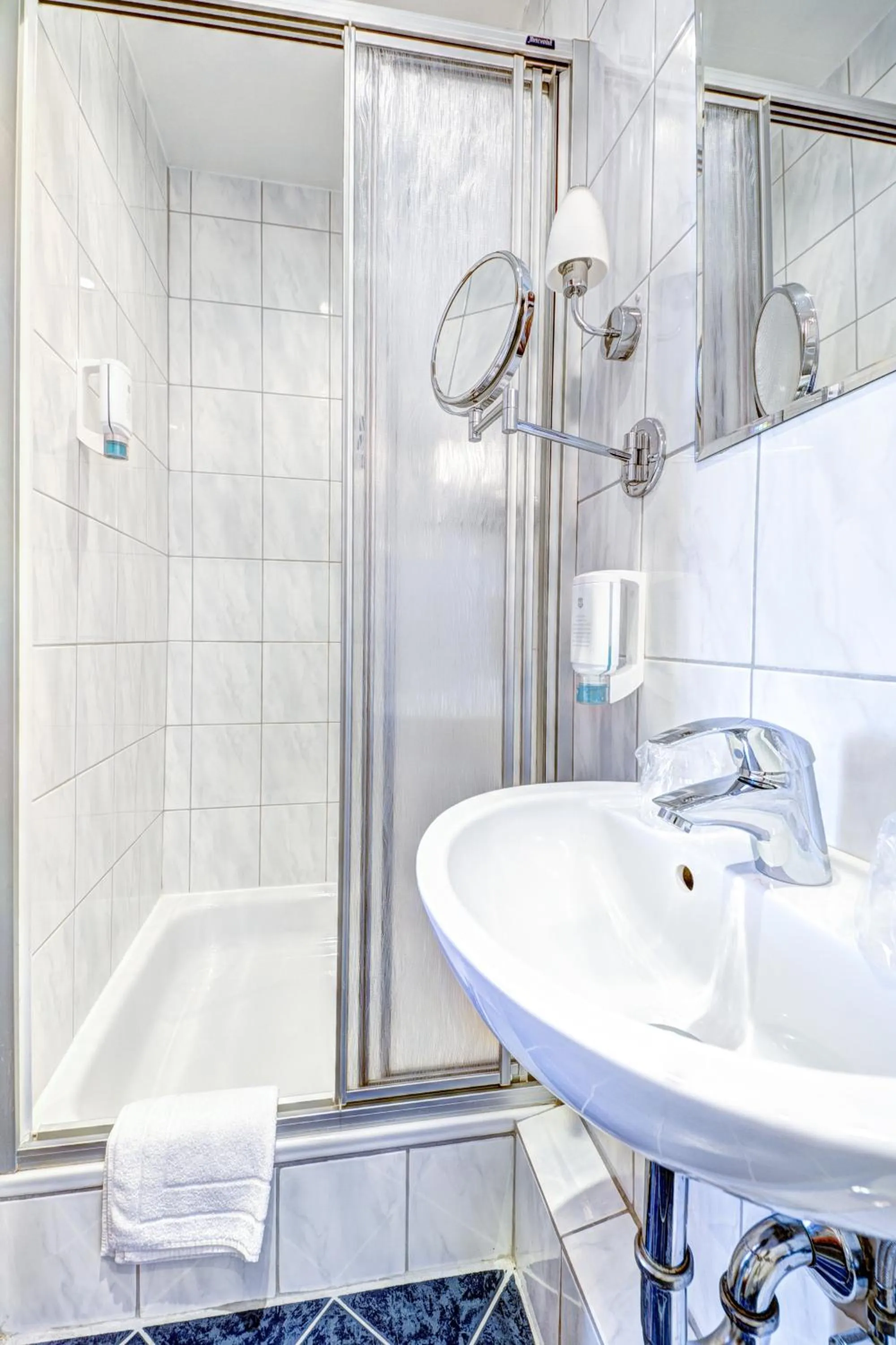 Bathroom in Hotel Alt Montjoie