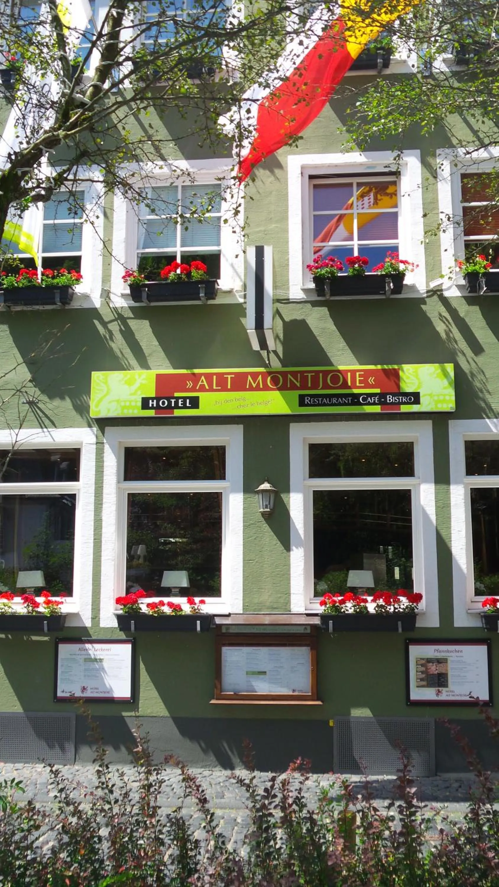 Facade/entrance in Hotel Alt Montjoie