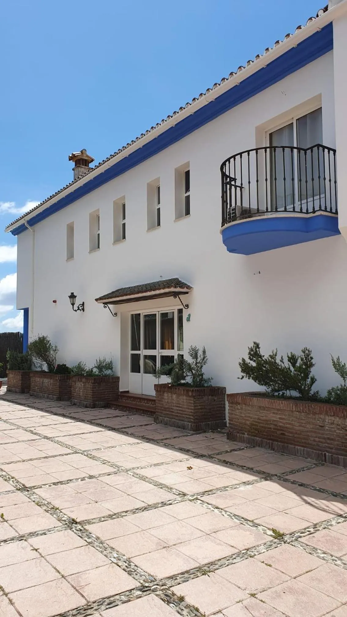 Facade/entrance in La Fuentecilla