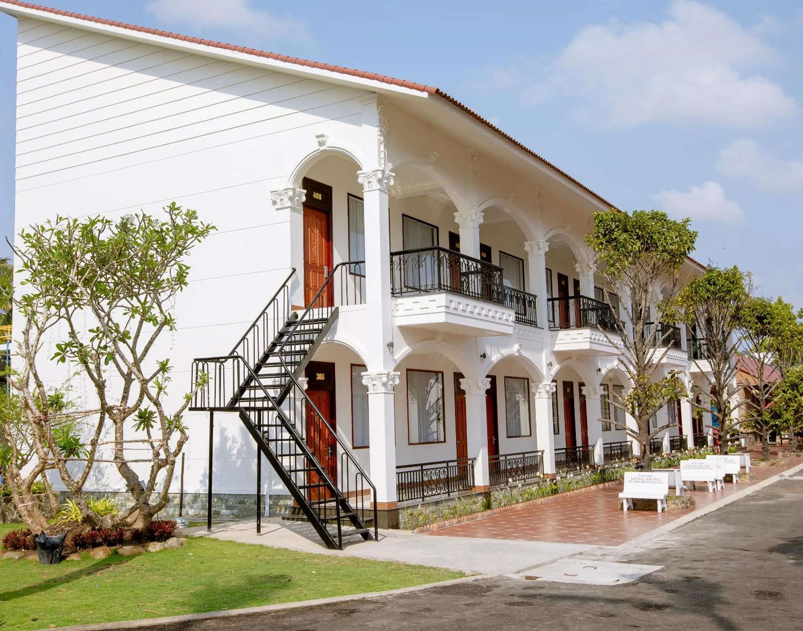 Property building in Thien An Hotel