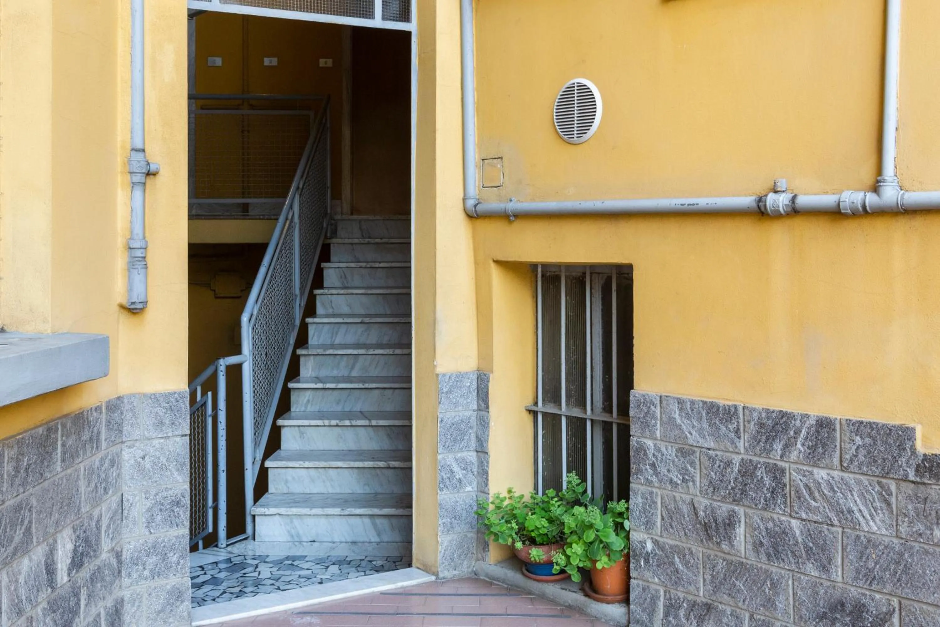 Yellow Line Apartment