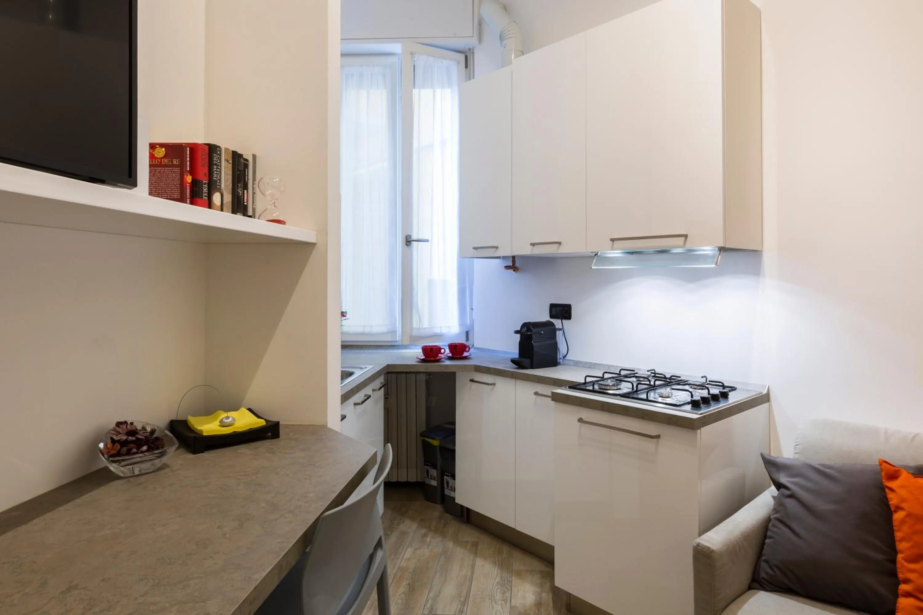 Yellow Line Apartment