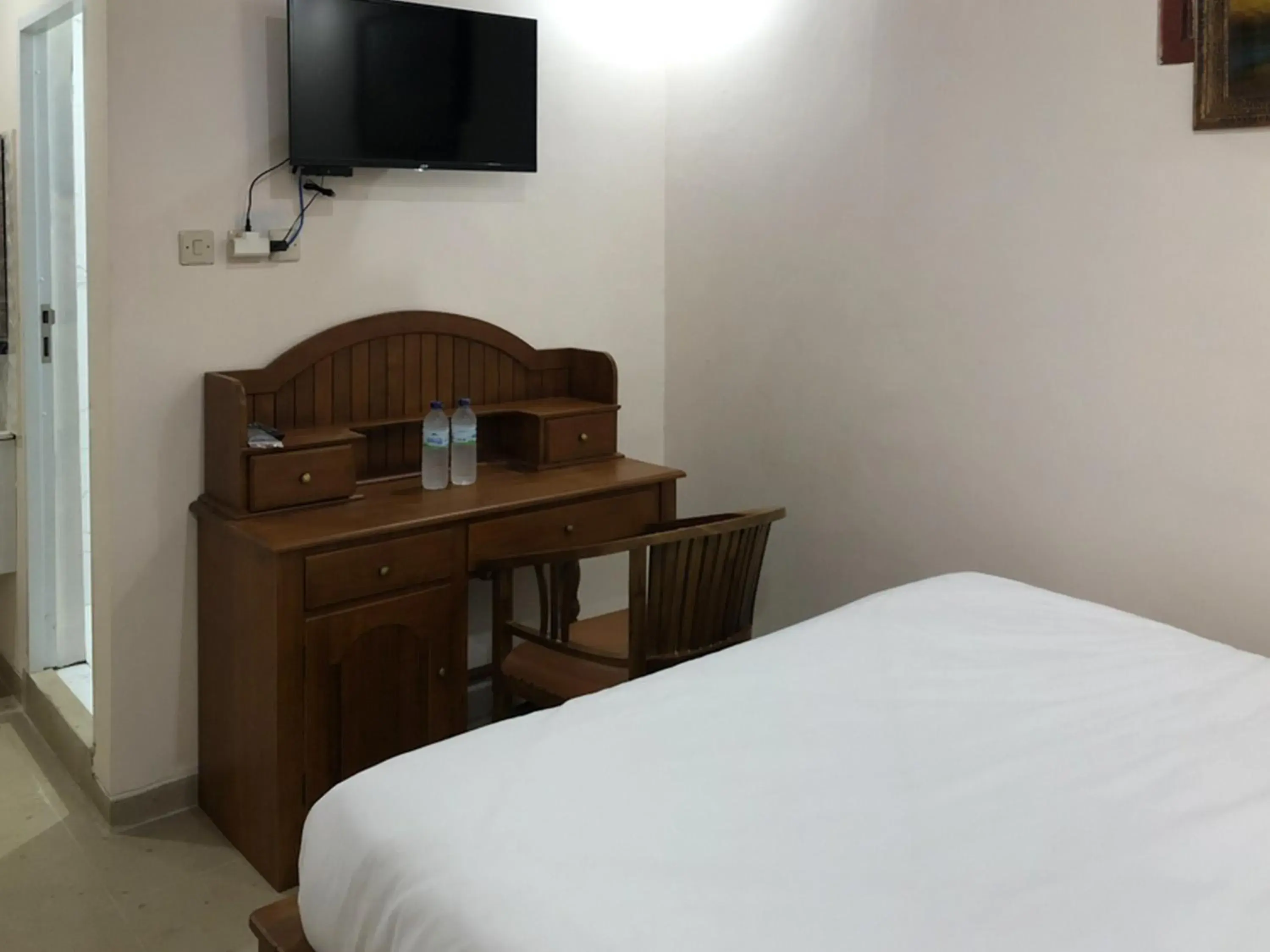 Bed in RedDoorz near XT Square 3 Bed in RedDoorz near XT Square 3