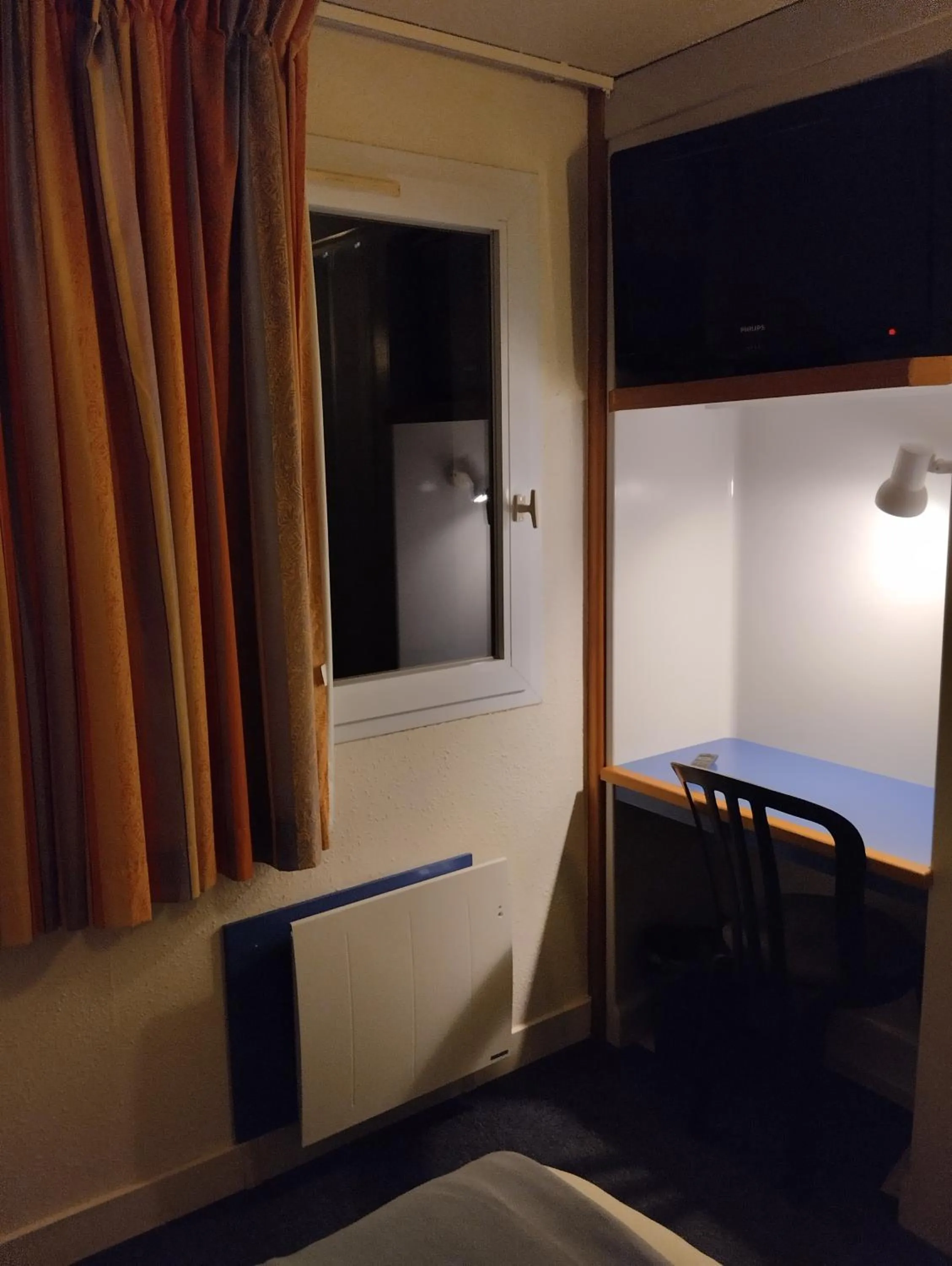 TV and multimedia, Bed in initial by balladins Sable sur Sarthe