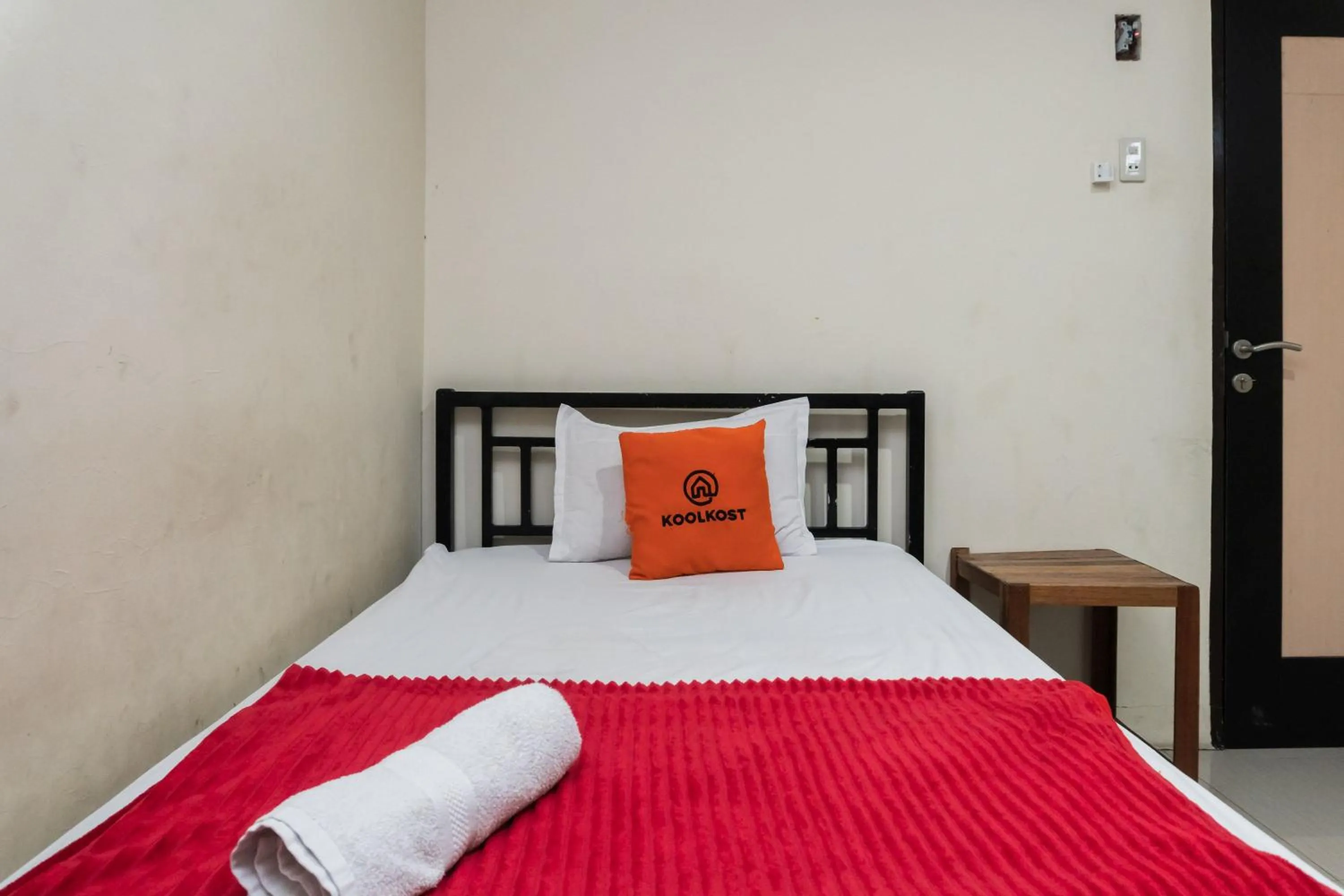Bedroom, Bed in KoolKost near State Museum of North Sumatera Medan