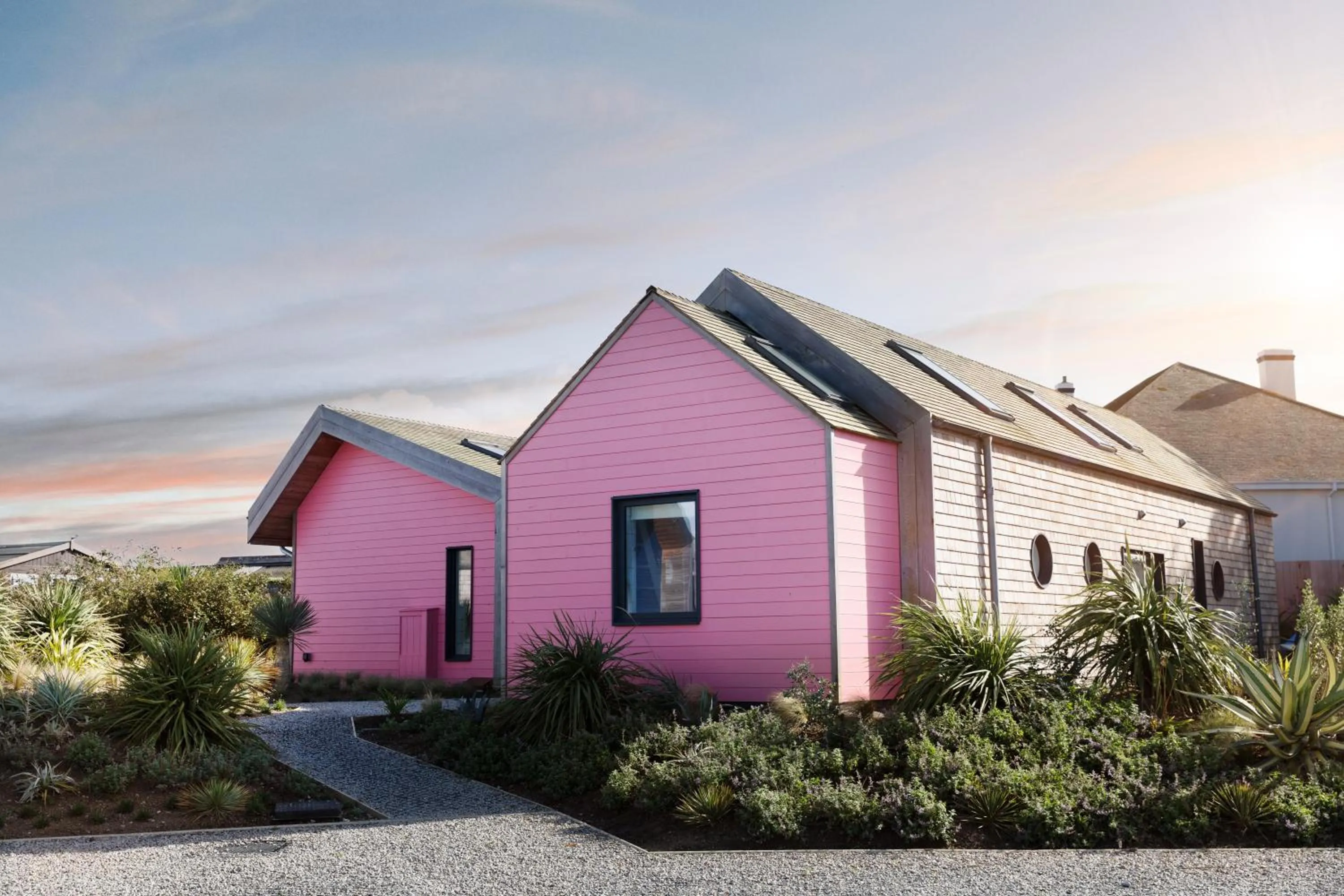 Property building in Three Mile Beach