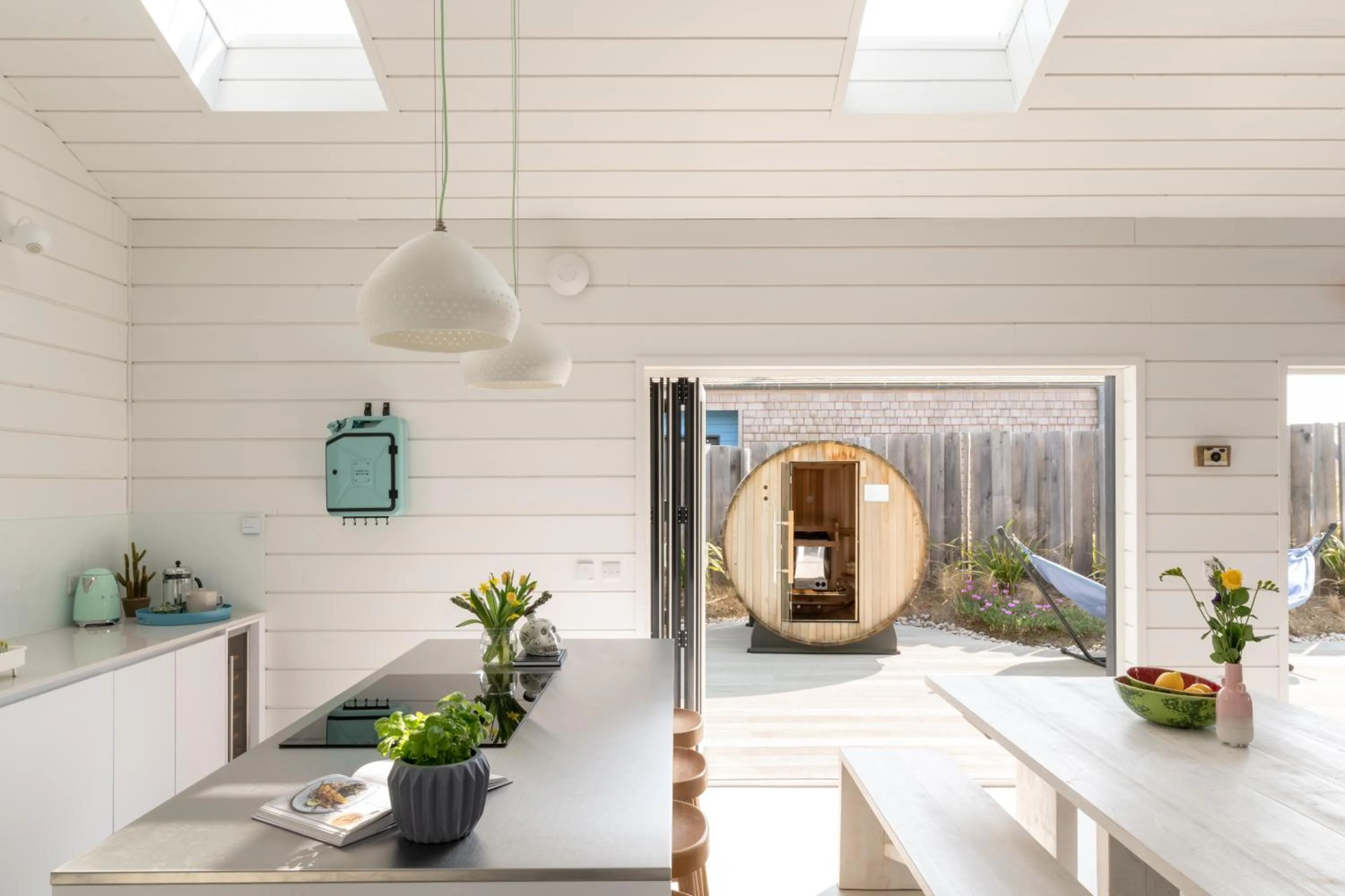 Hot Tub, Bed in Three Mile Beach