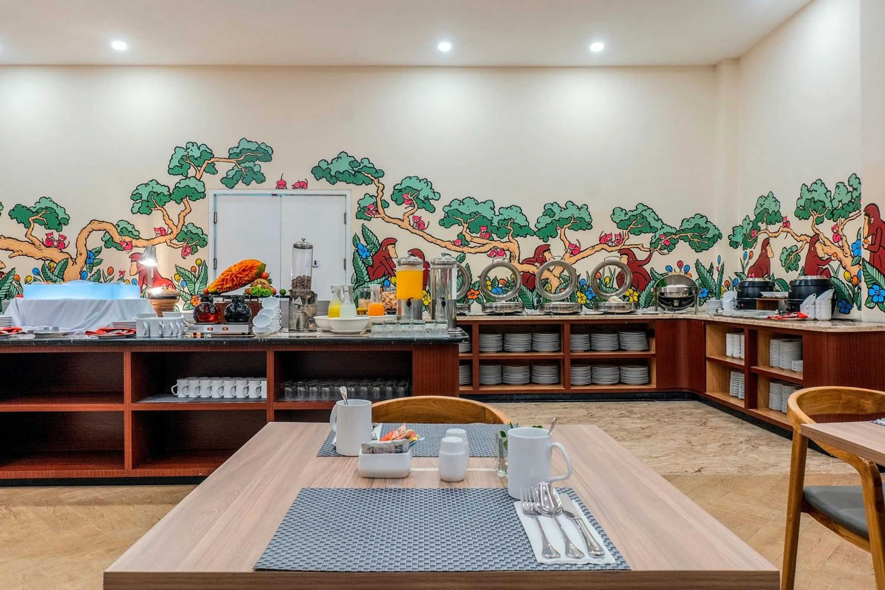 Restaurant/places to eat in favehotel Bitung