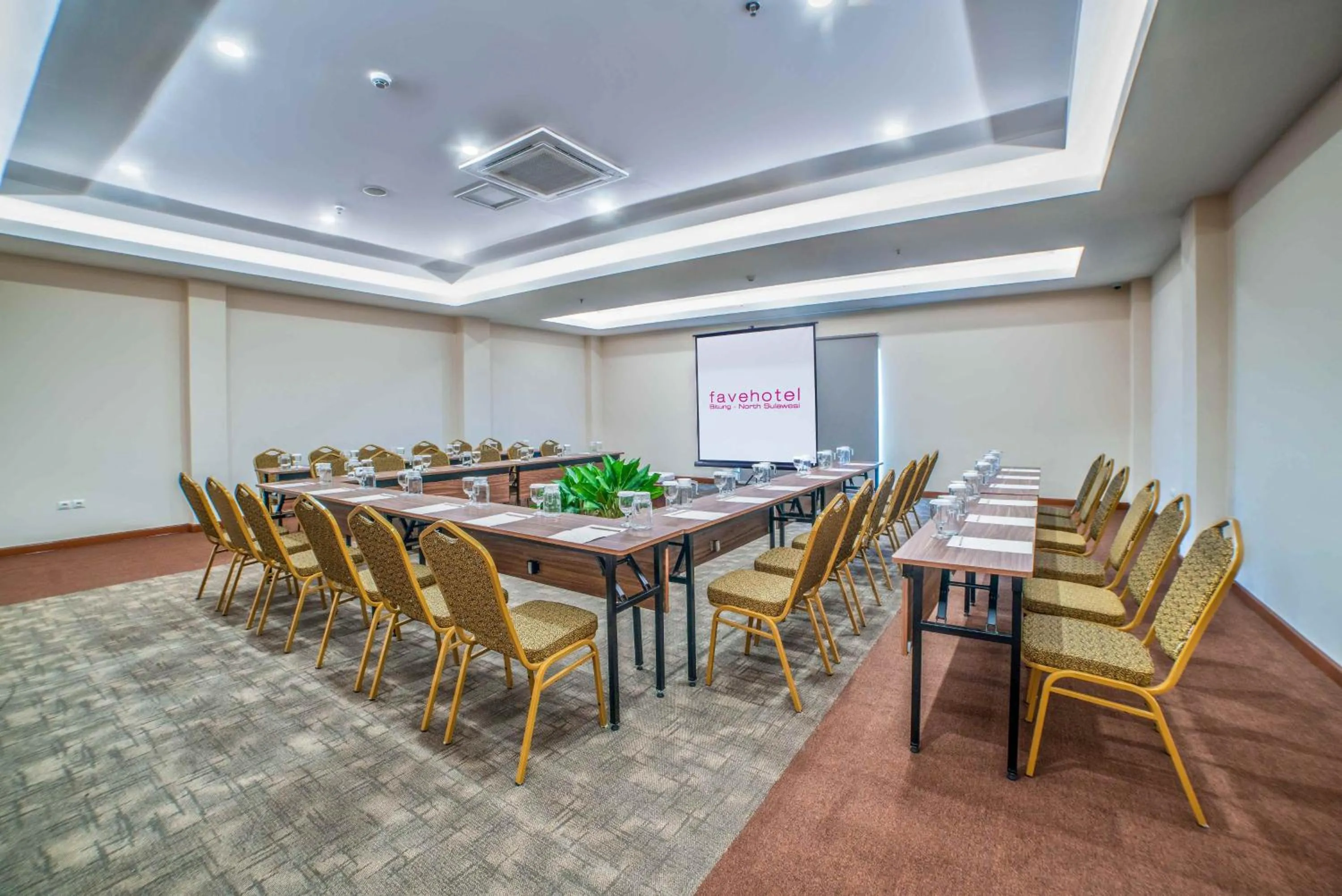 Meeting/conference room in favehotel Bitung