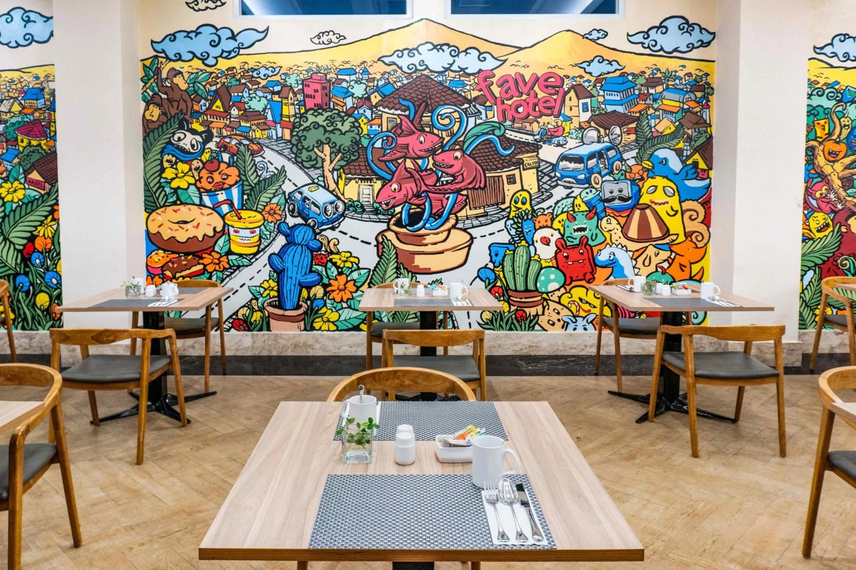 Restaurant/places to eat in favehotel Bitung