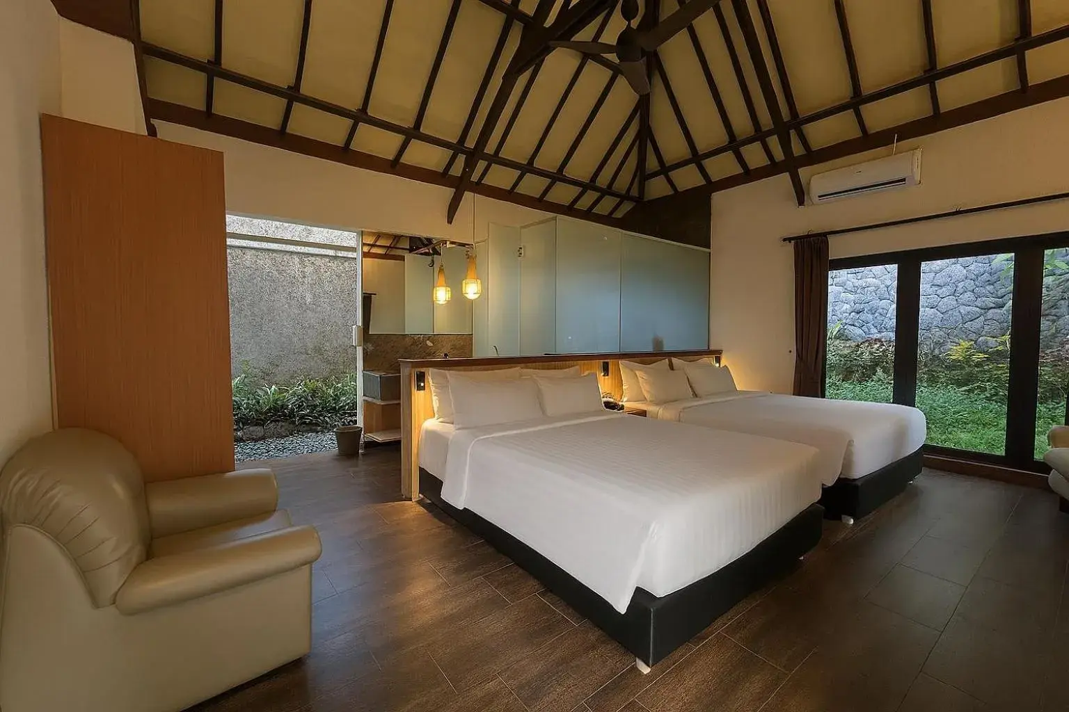 Photo of the whole room, Bed in The Batu Hotel & Villas Photo of the whole room, Bed in The Batu Hotel & Villas