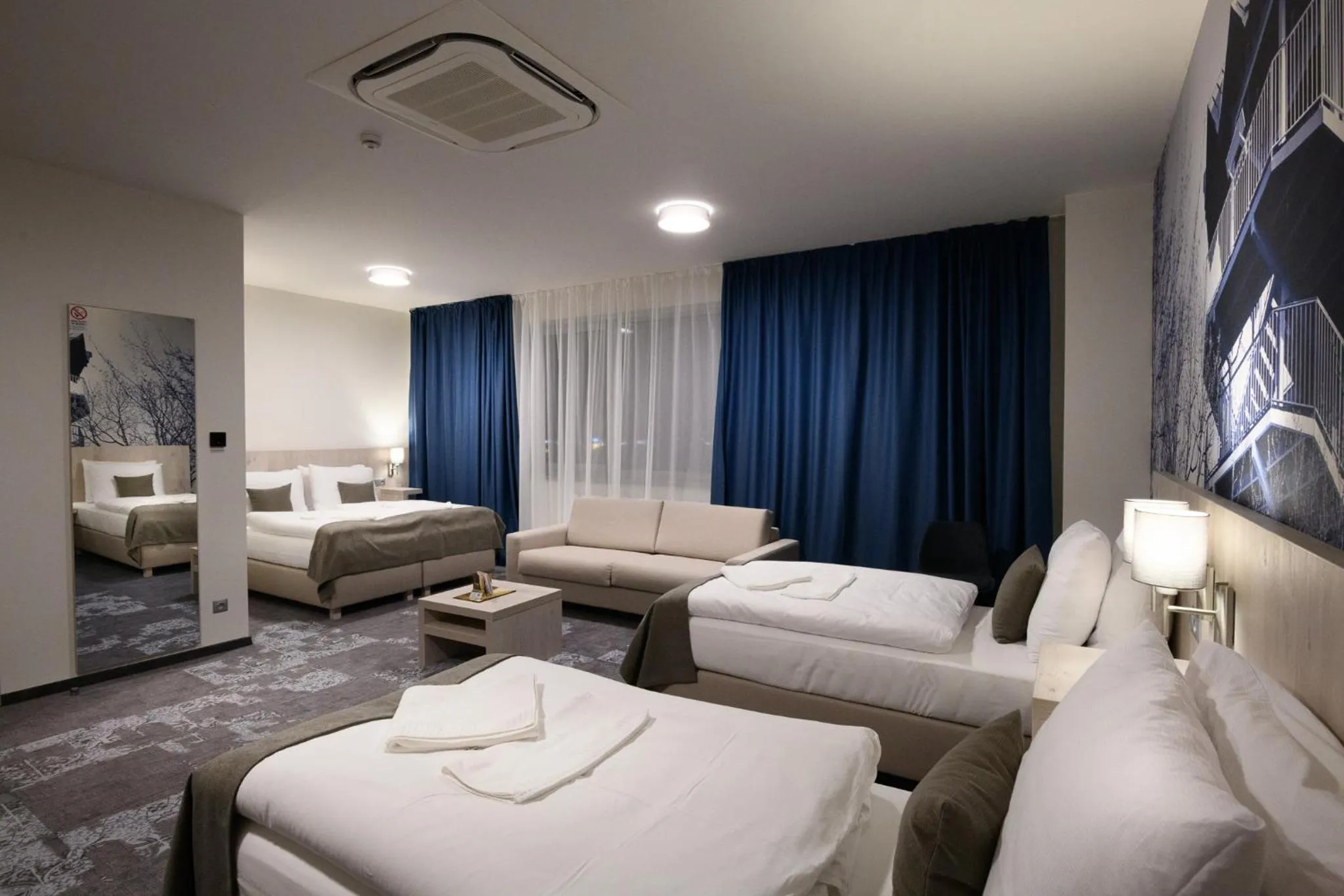 Living room, Bed in Košice Hotel