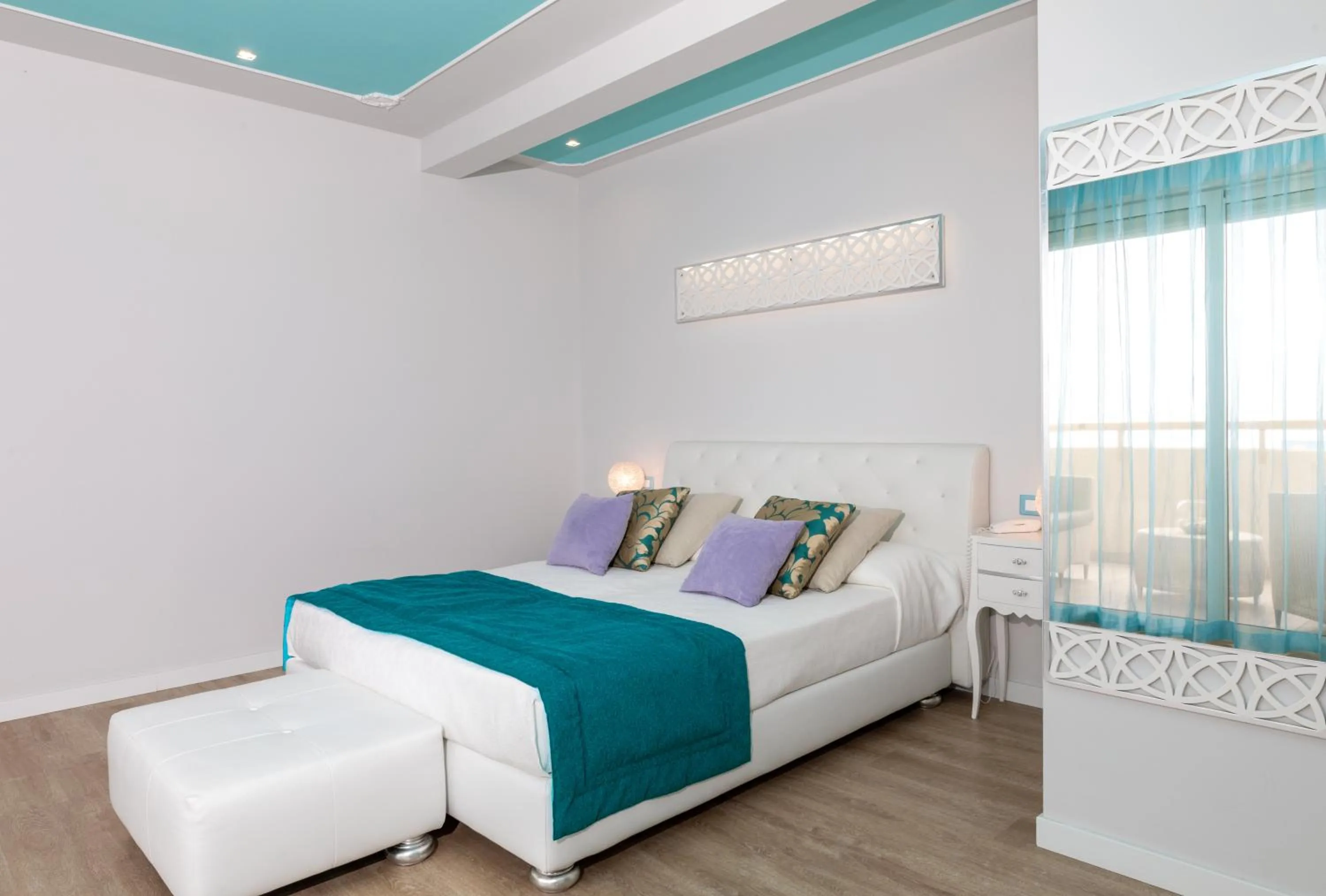 Bed in Hotel Carlton