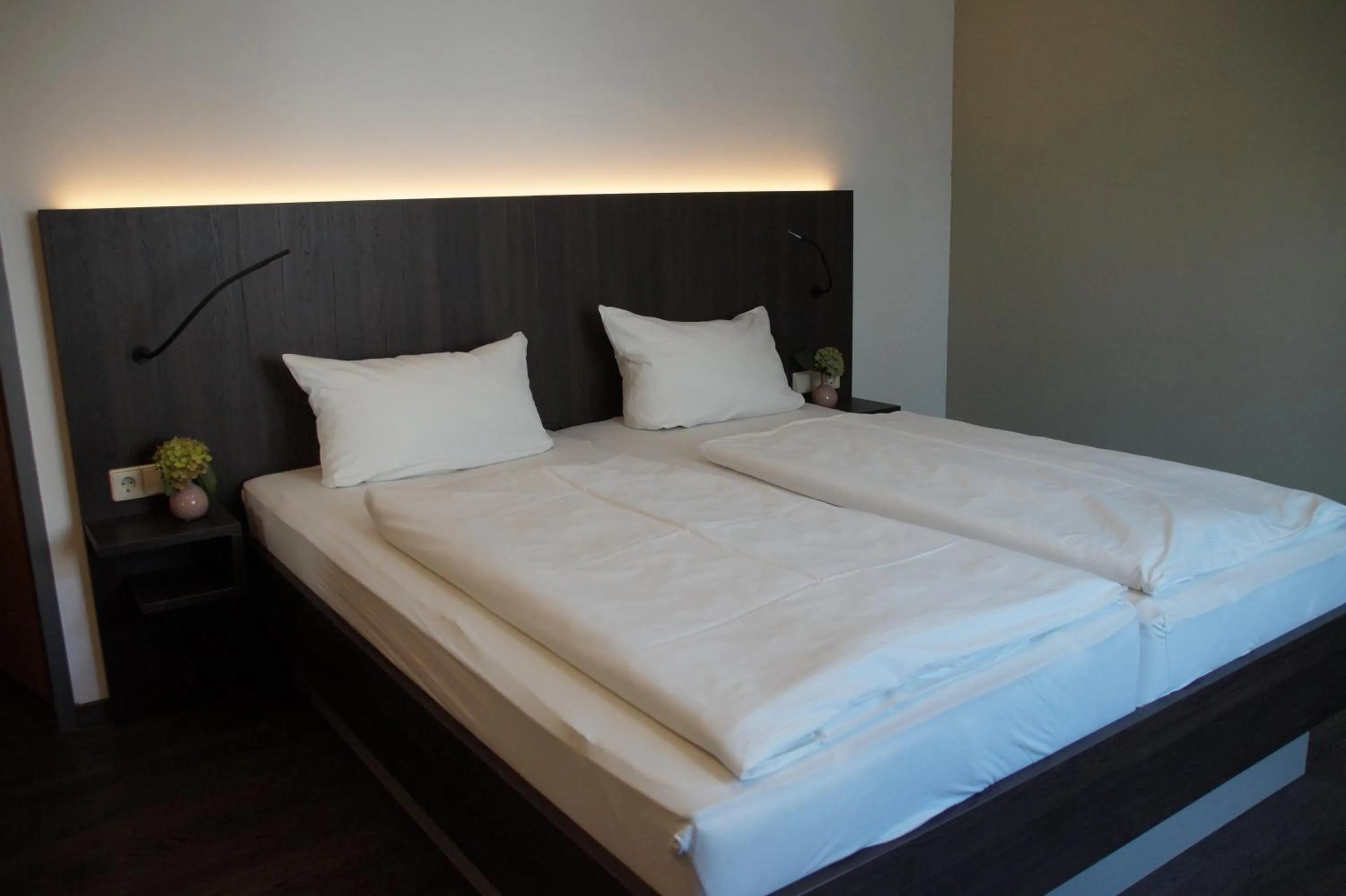 Photo of the whole room, Bed in Hotel Feyrer