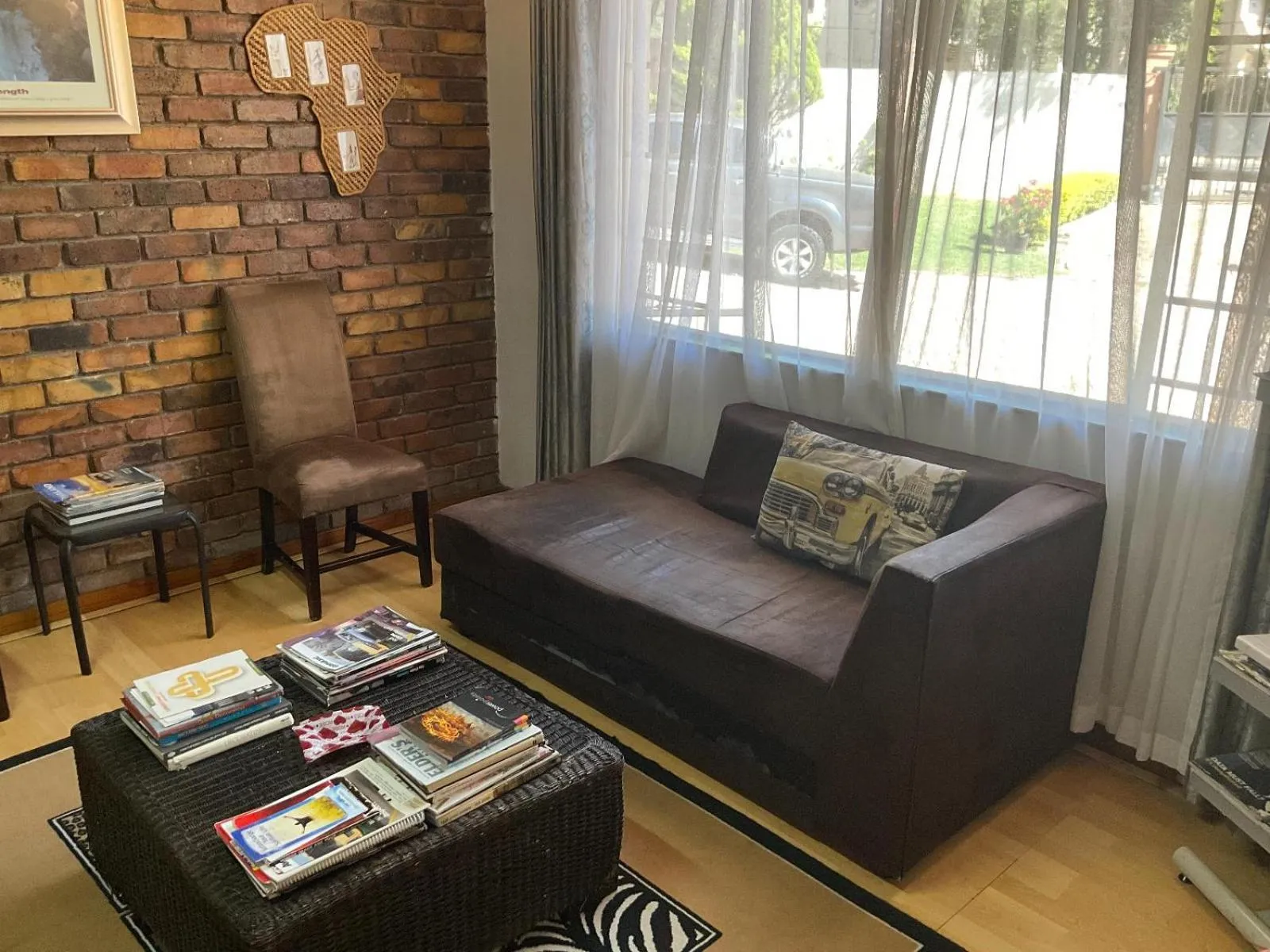 Living room in Royal Olympia Lodges & Safaris RSA