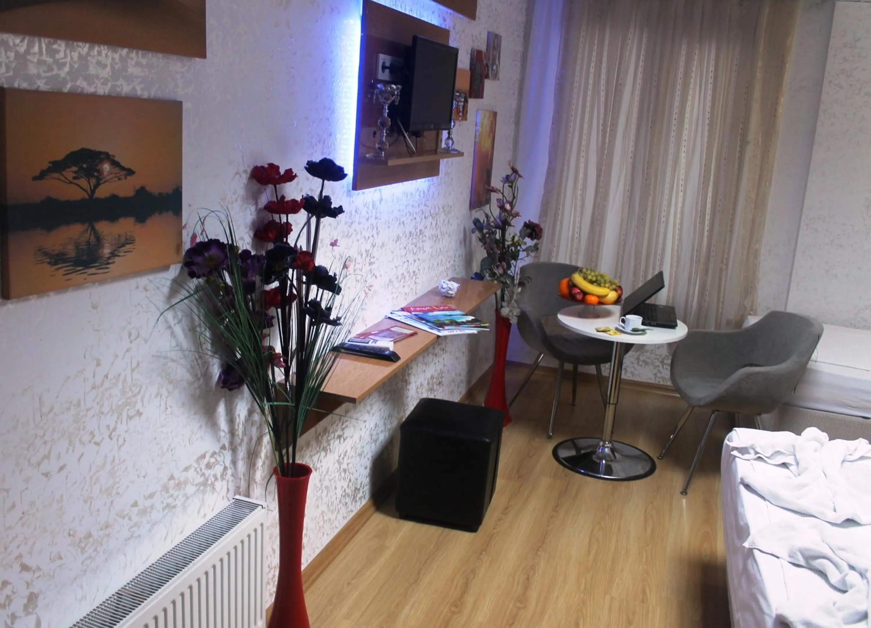 Photo of the whole room in Avcılar İnci Hotel