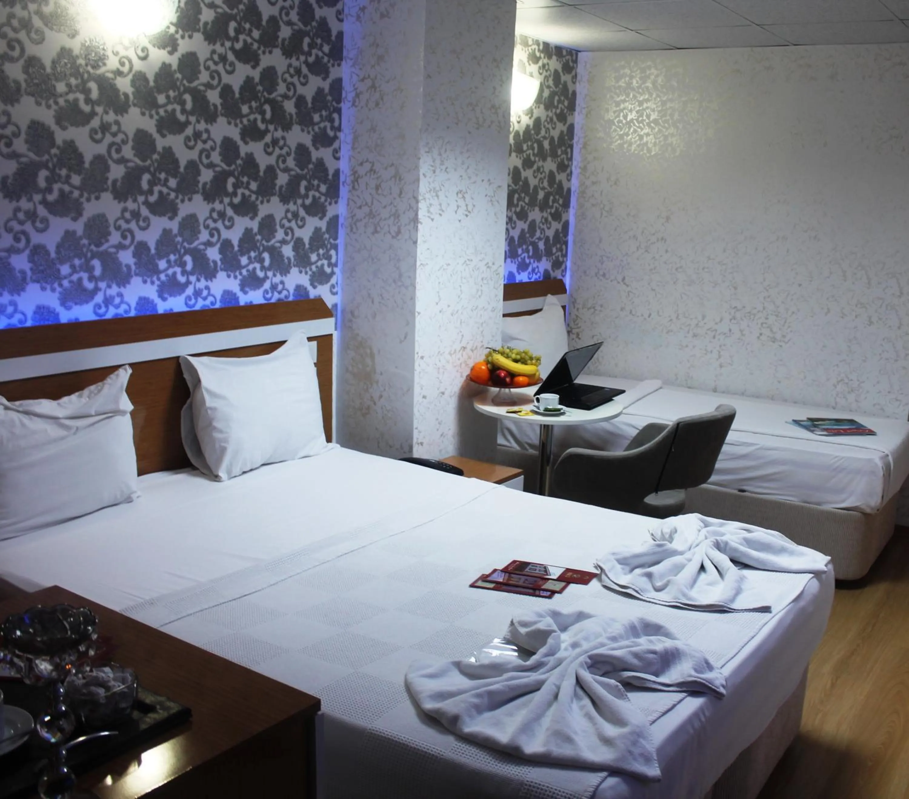 Photo of the whole room, Bed in Avcılar İnci Hotel