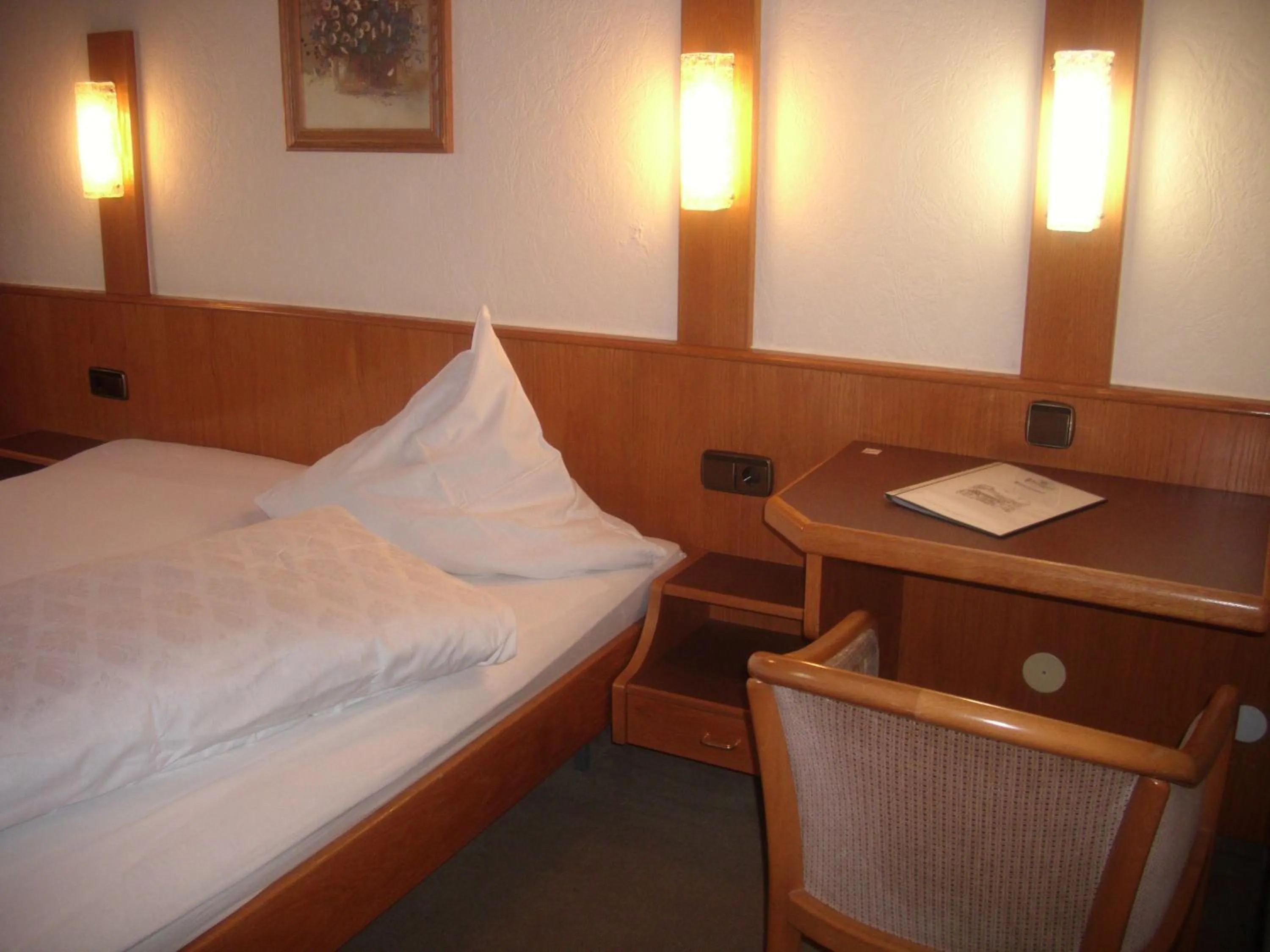 Bedroom in Landhotel Pingel