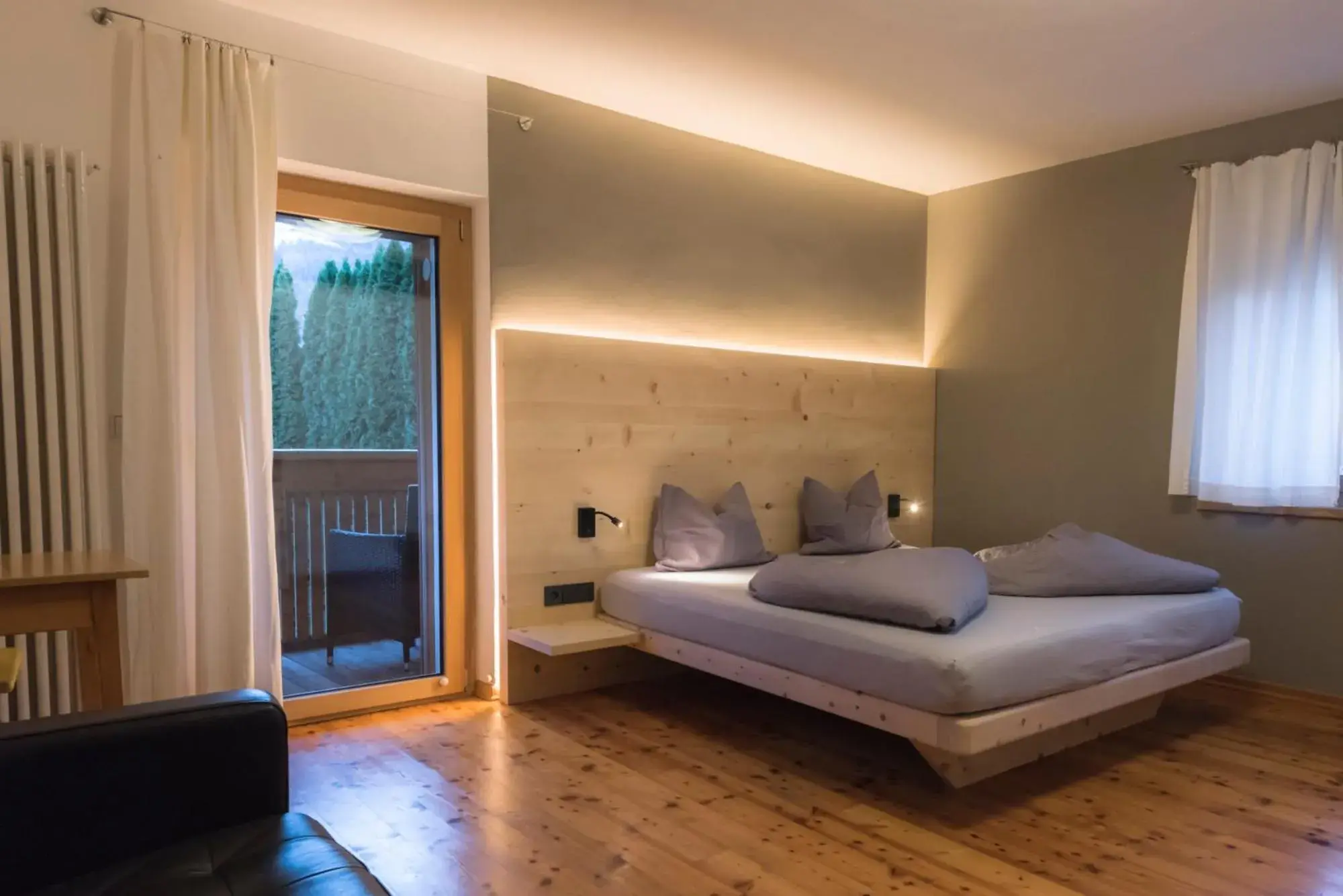 Superior Double Room in Residence-Garni Haus Tschenett Superior Double Room in Residence-Garni Haus Tschenett