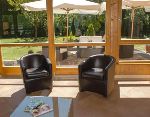 Day in Residence-Garni Haus Tschenett