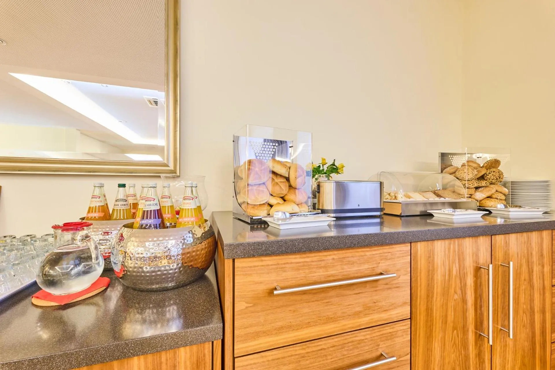 Breakfast in Hotel Apfelbaum