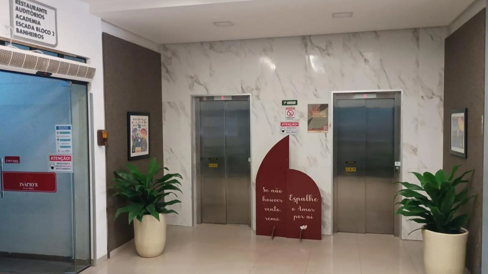 INACIO'S PLAZA HOTEL