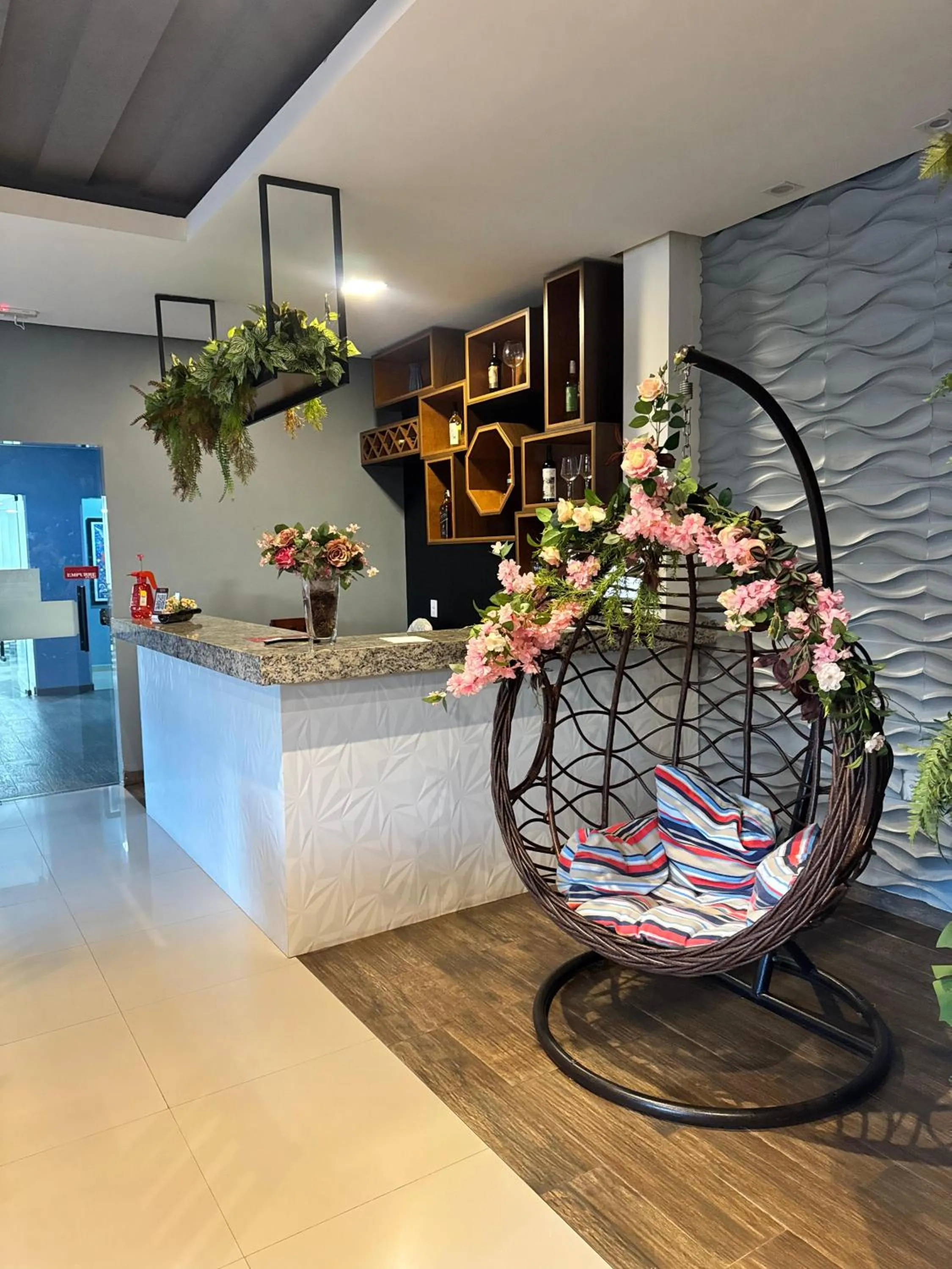 INACIO'S PLAZA HOTEL