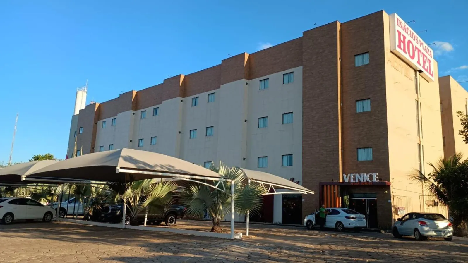 INACIO'S PLAZA HOTEL