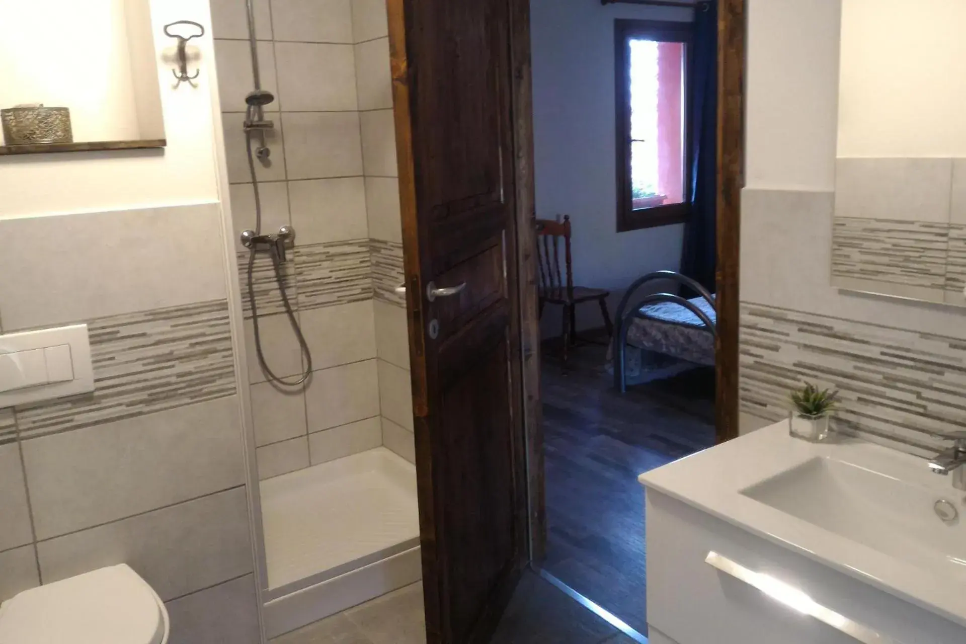 Deluxe Double or Twin Room - single occupancy in Corona Bed & Breakfast Deluxe Double or Twin Room - single occupancy in Corona Bed & Breakfast